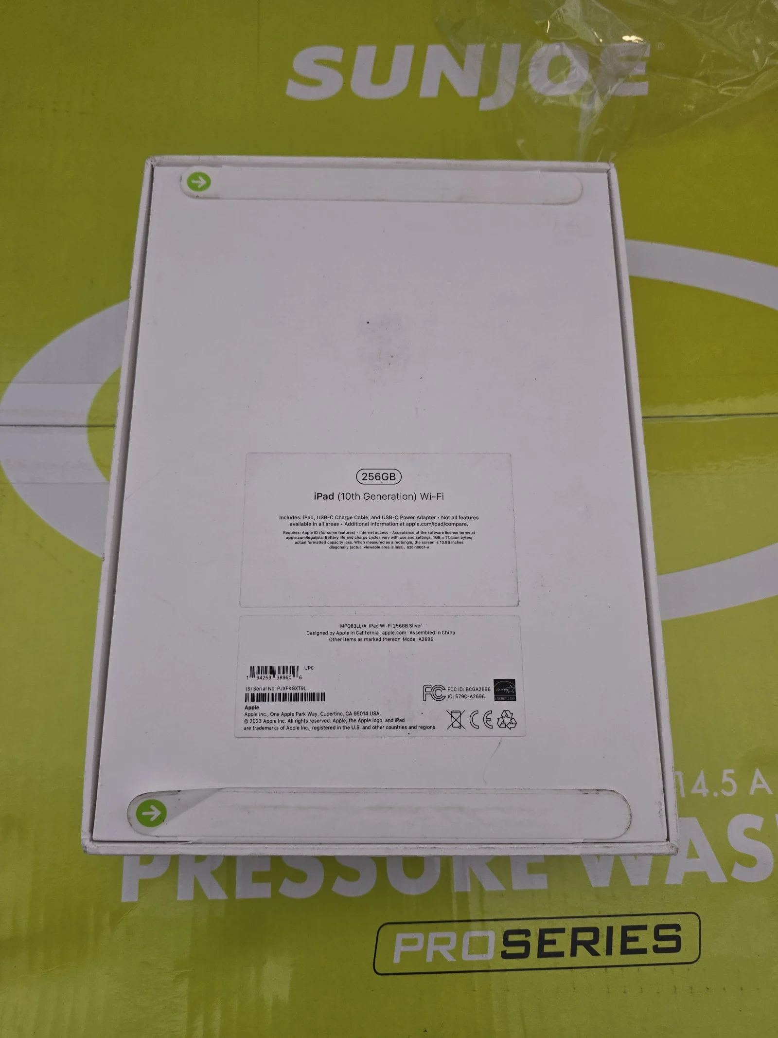 Apple iPad 10th Generation 256 GB in Silver Color