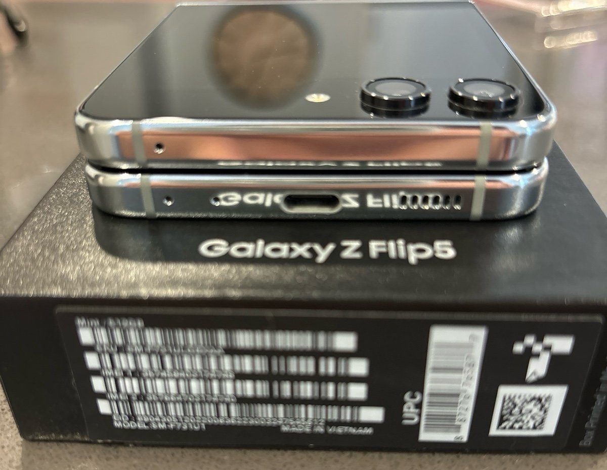 Samsung zflip 5 6U37