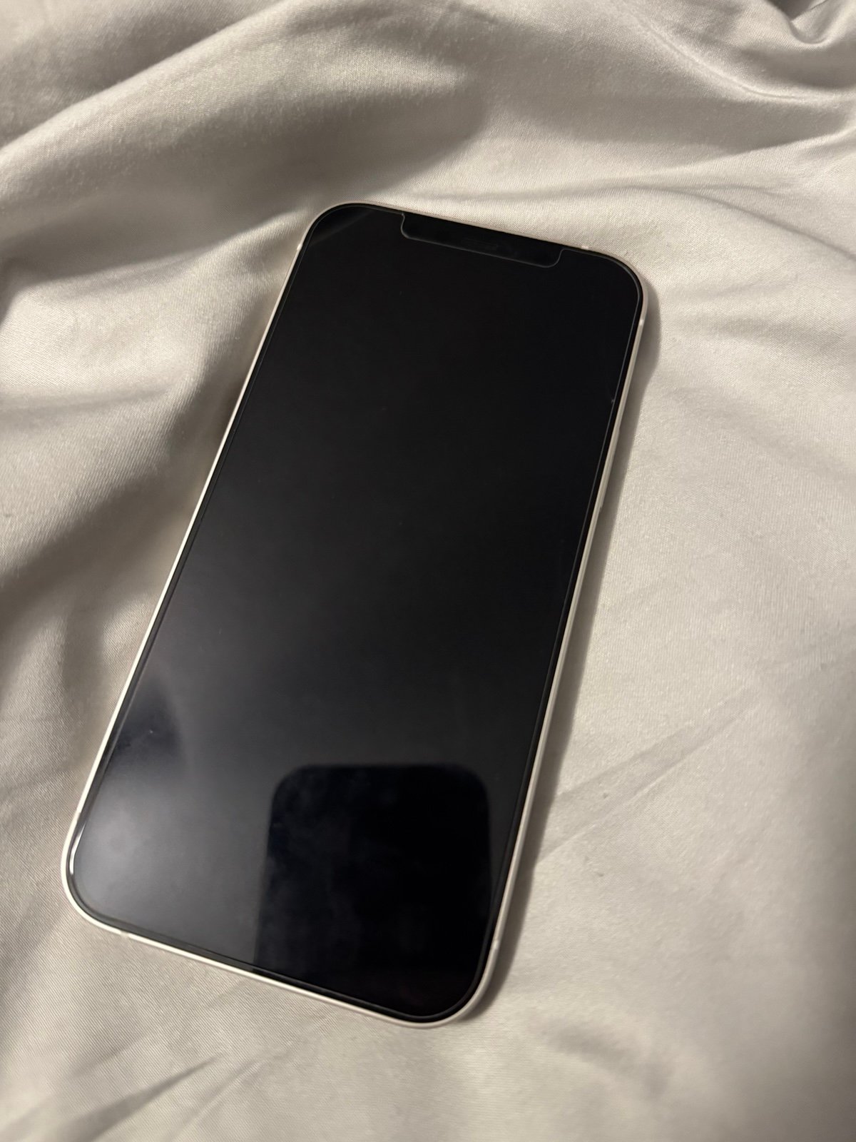 SOLD - Apple iPhone 12 64 GB in White for Unlocked