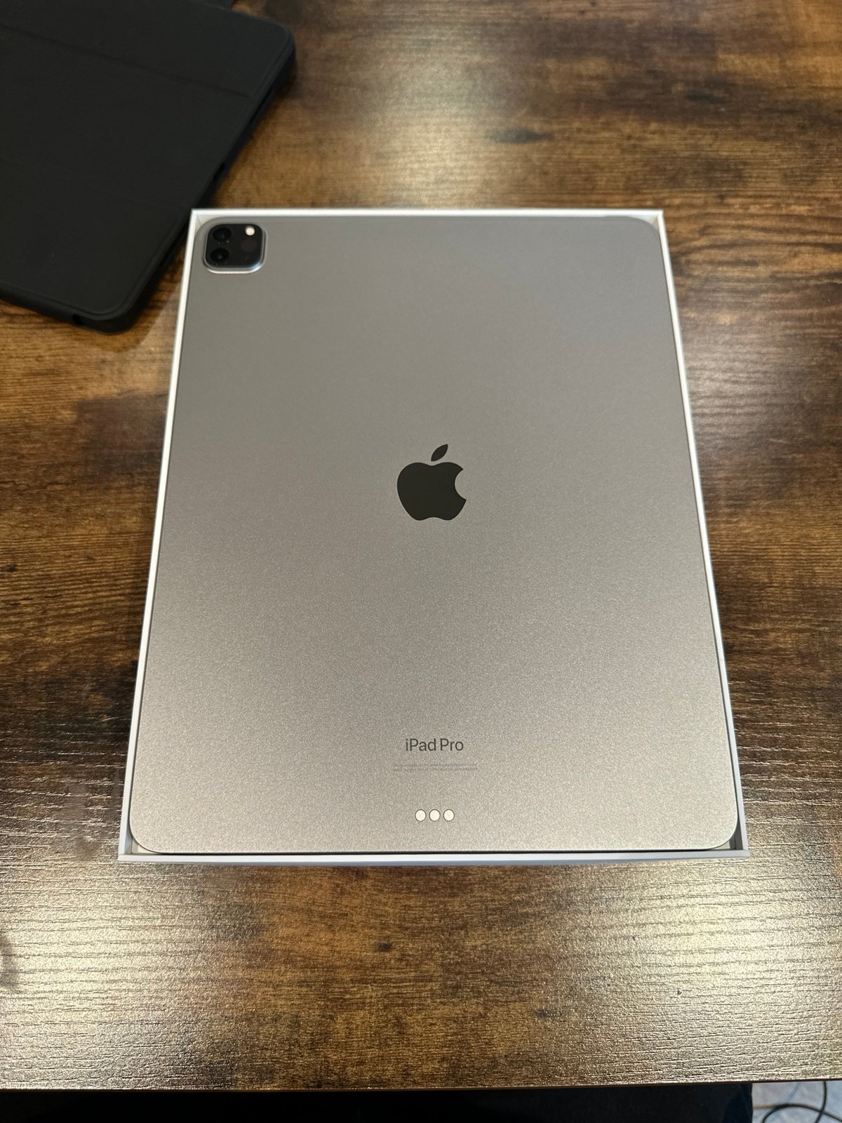 iPad Pro 2022 12.9 inch 1TB w/ Apple Pencil 5Y51