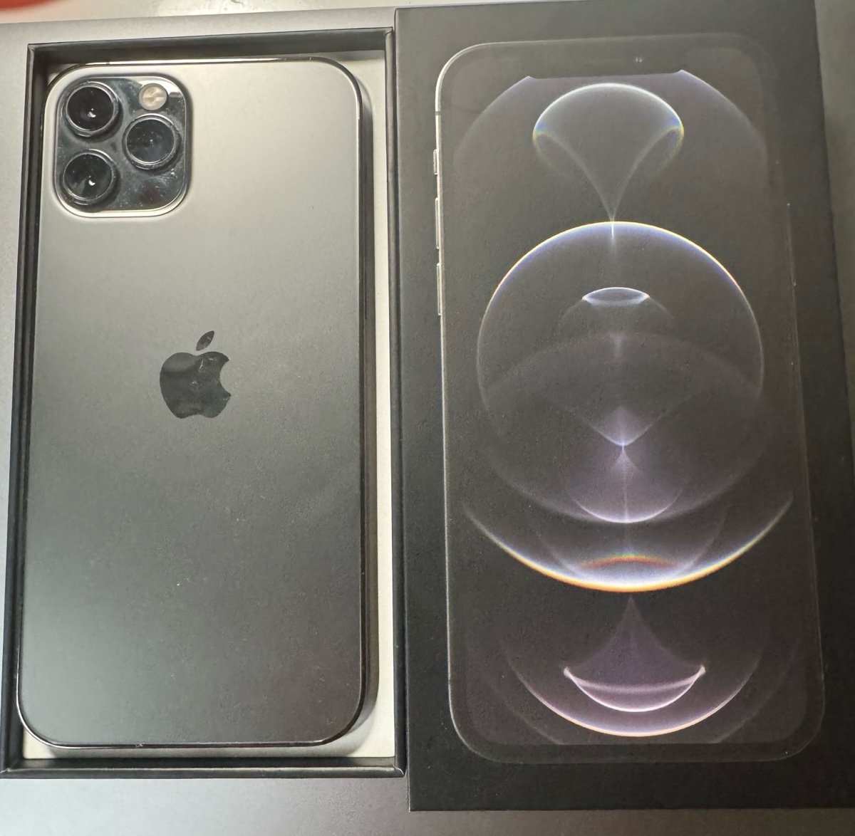 iPhone 12 Pro 128GB Graphite Unlocked 2H15