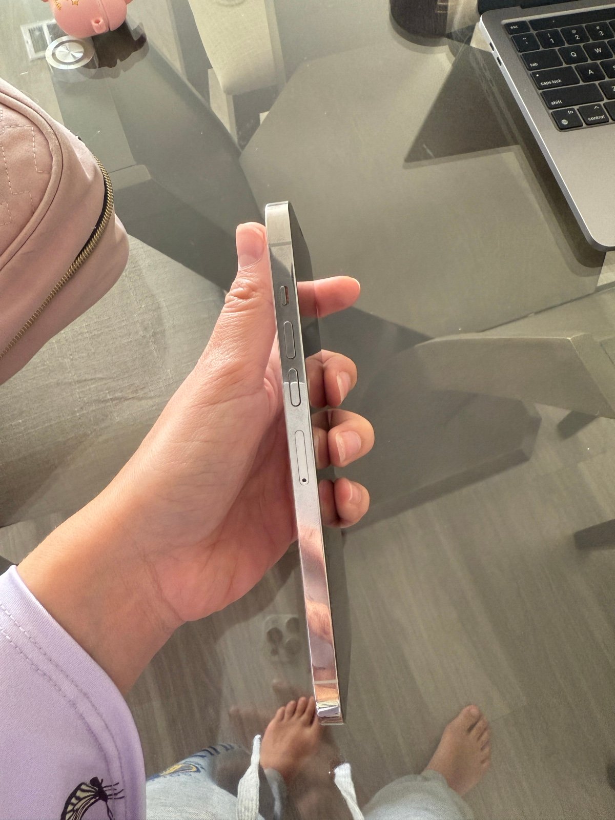 iPhone 13 Pro Max 8B51