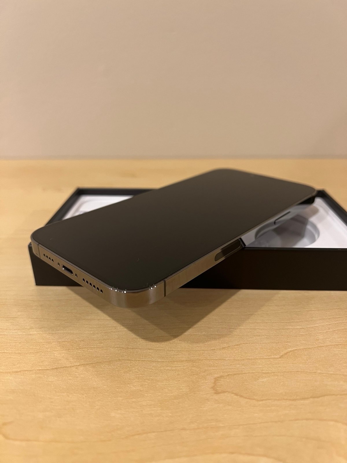 Like New - Apple iPhone 13 Pro Max 128 GB in Graphite 9E91