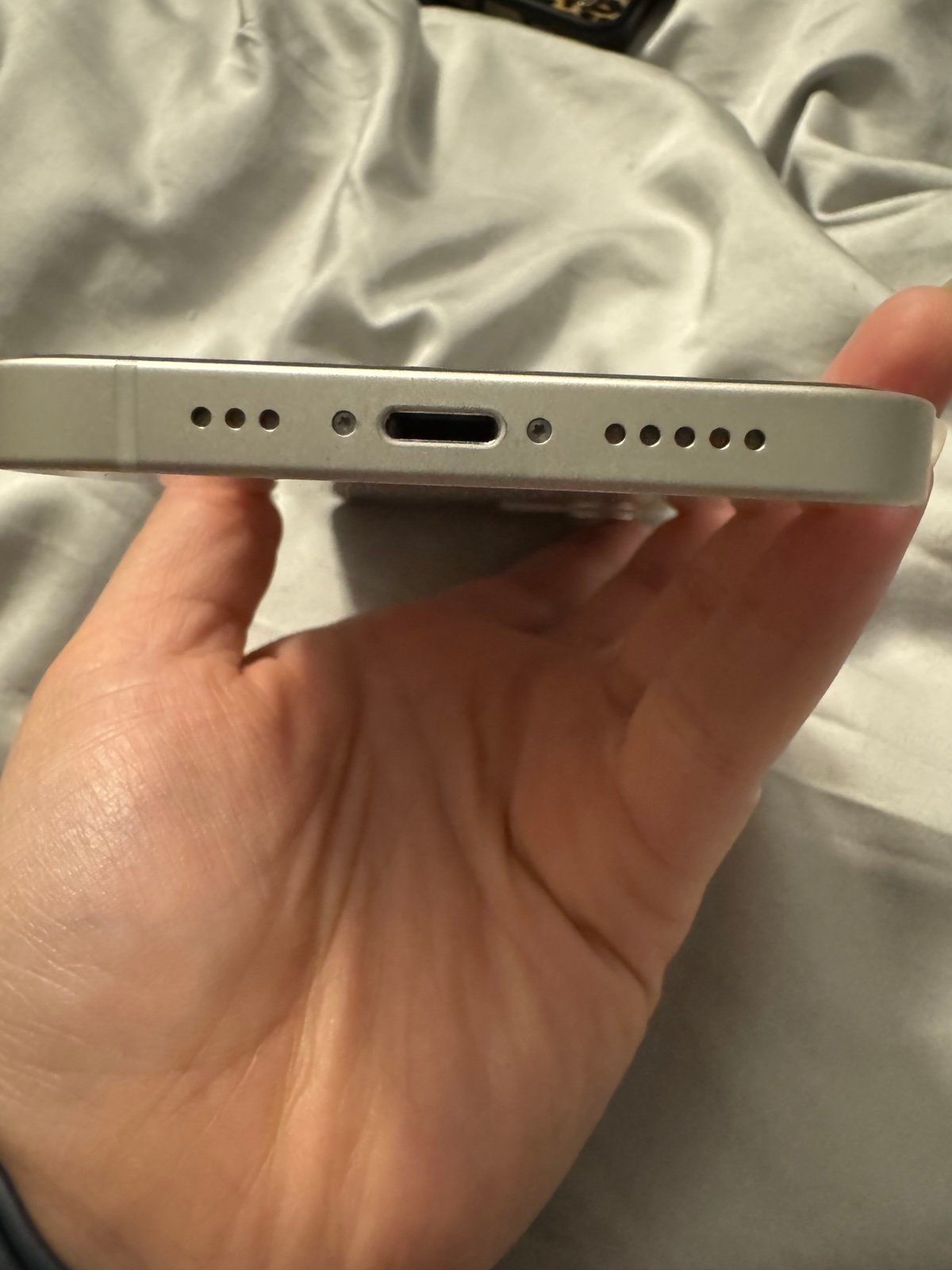 SOLD - Apple iPhone 12 64 GB in White for Unlocked