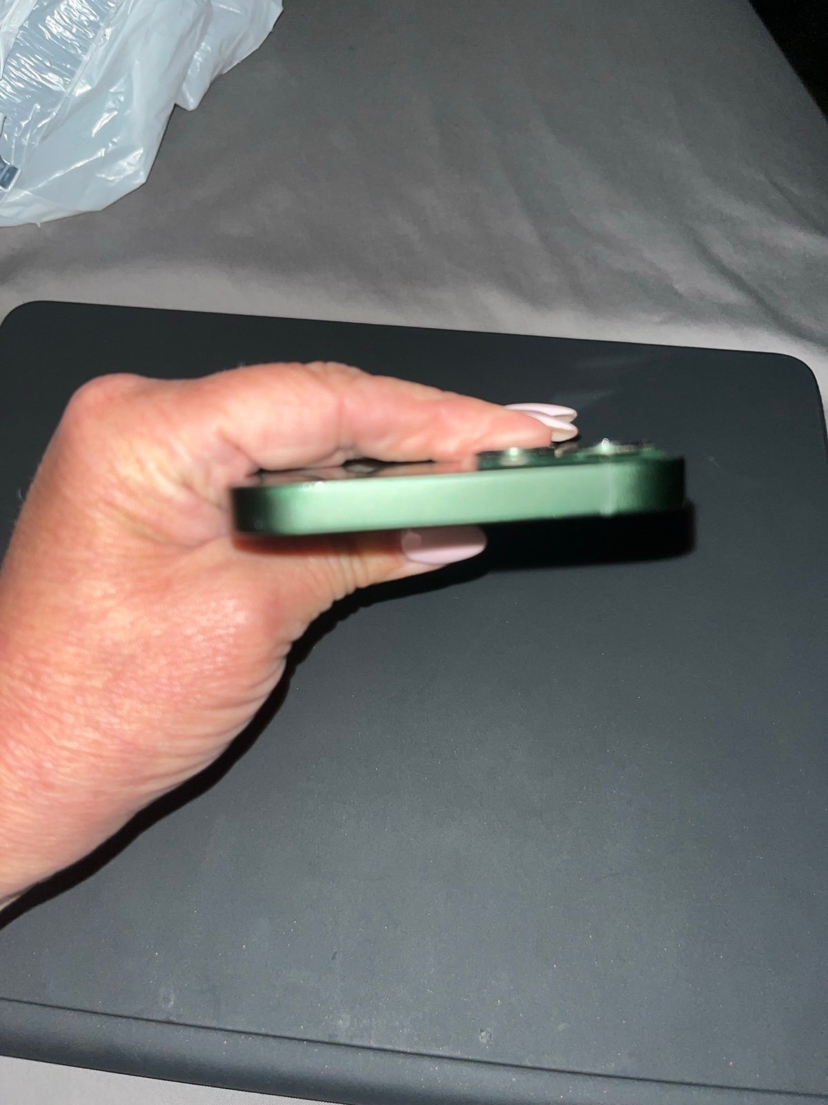 iPhone 13 Green 128gb unlocked GREAT CONDITION! 1Z77