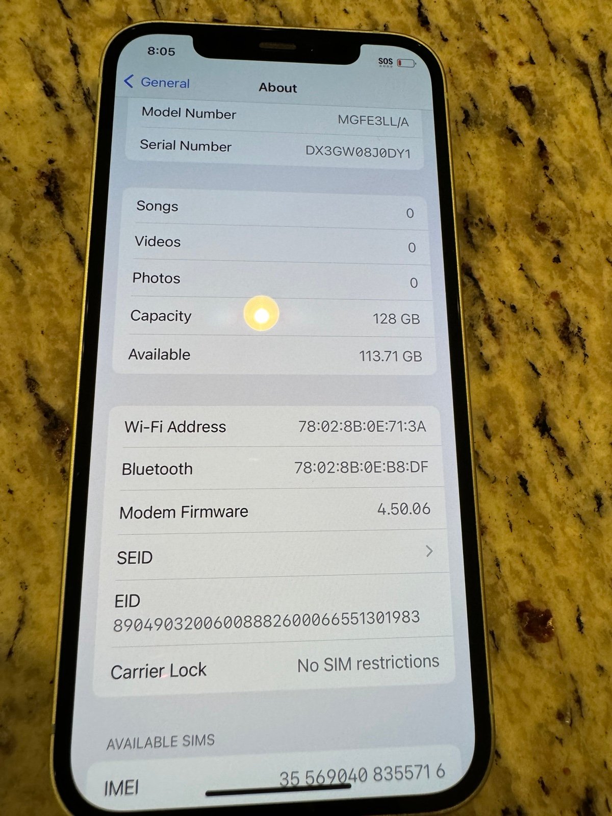 Apple iPhone 12 128 GB in Green 8T75