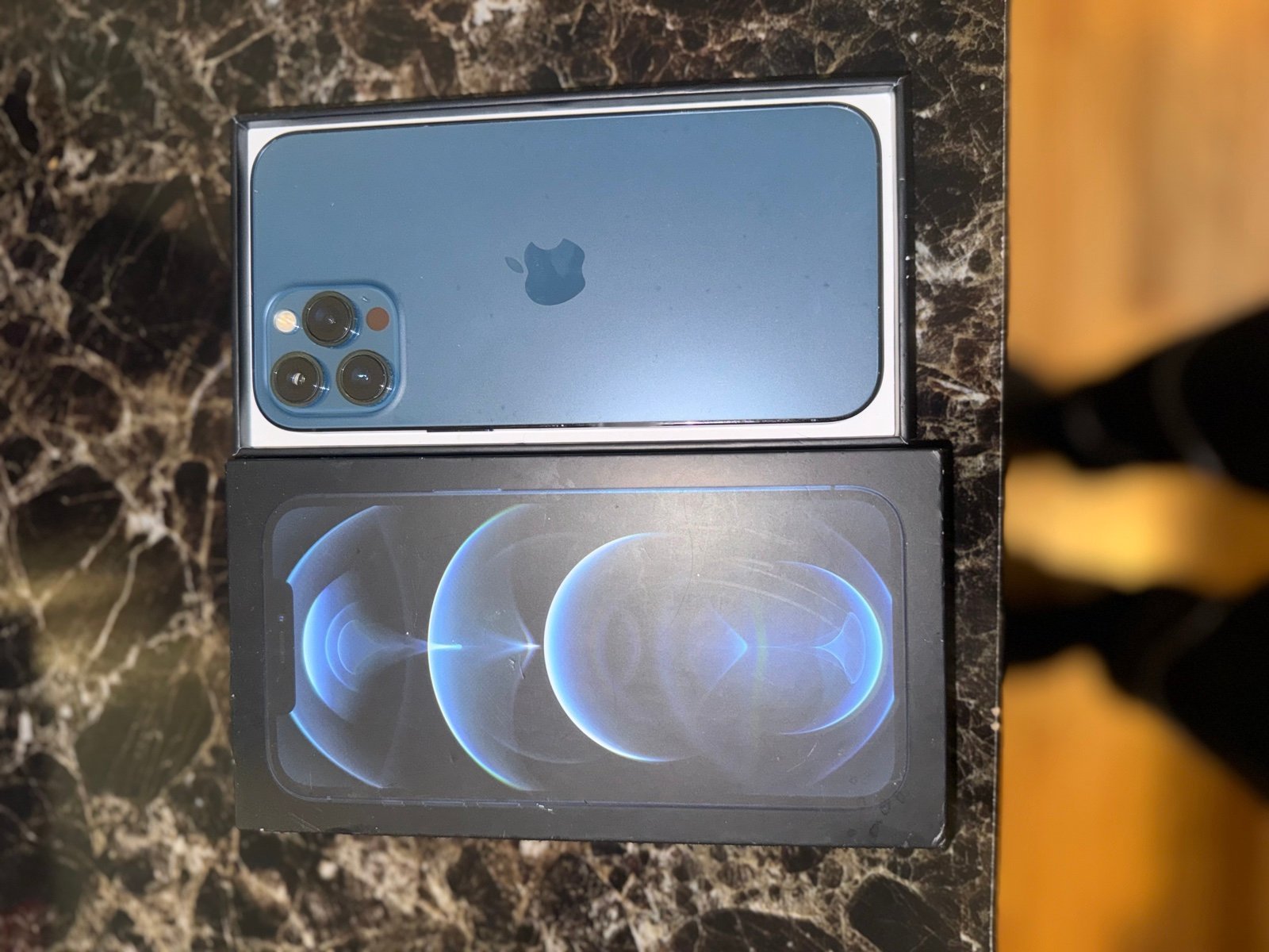 Apple iPhone 12 Pro 128 GB in Pacific Blue Unlocked 7Y37