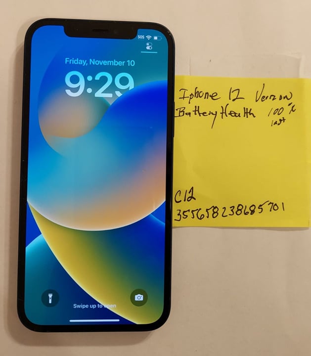 iphone 12 64 gb Blue Locked to Verizon Near Mint condition Battery health 100% 5V21