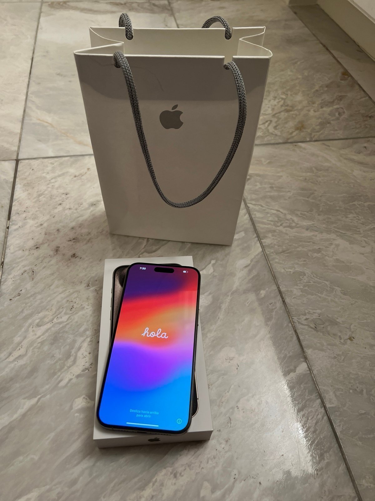 Apple iphone 15 pro max fully unlocked iPhone 15 Pro Max 256GB Natural Titanium 7V88