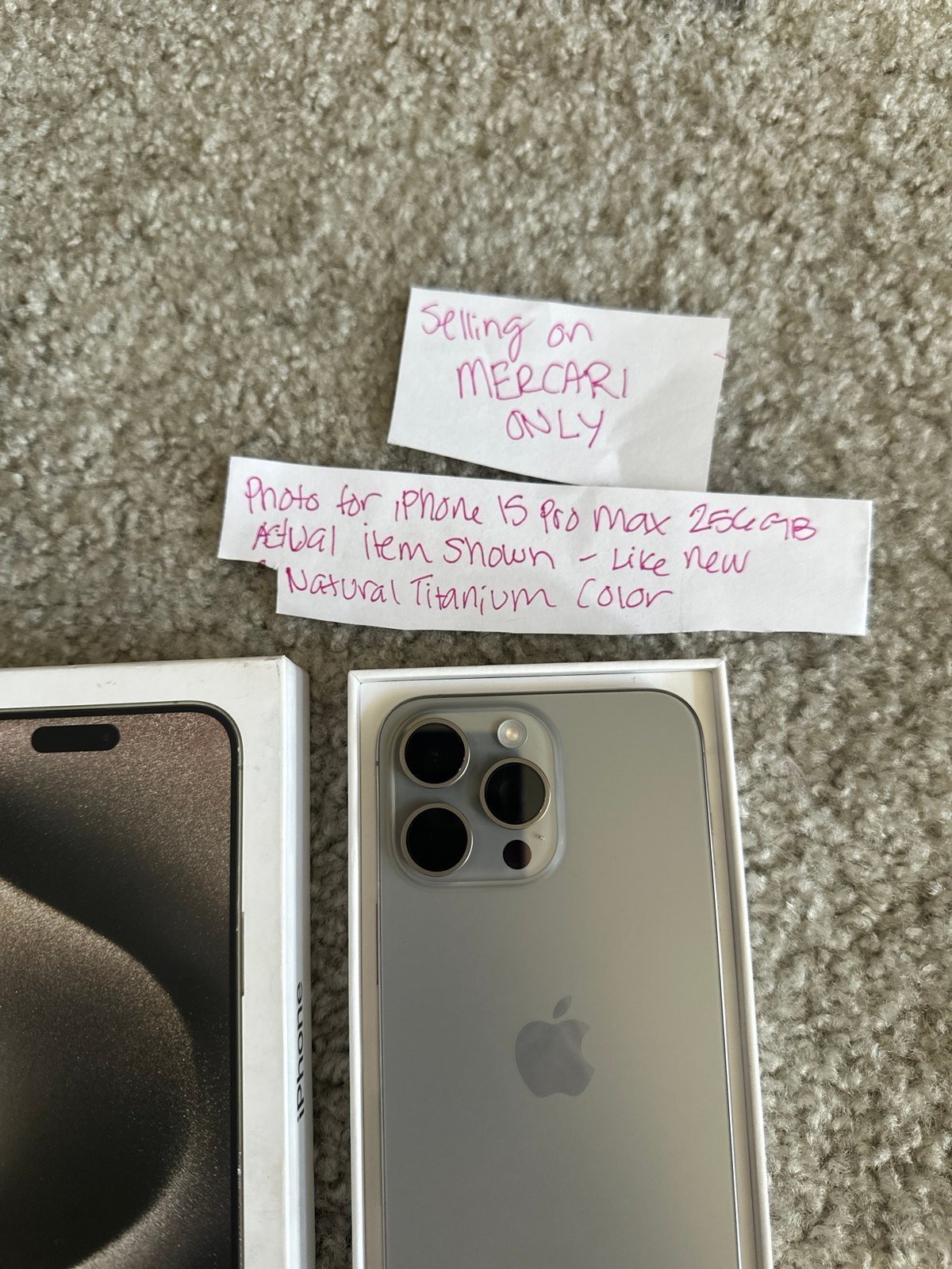 Apple iPhone 15 Pro Max | 256GB Natural Titanium 9T16
