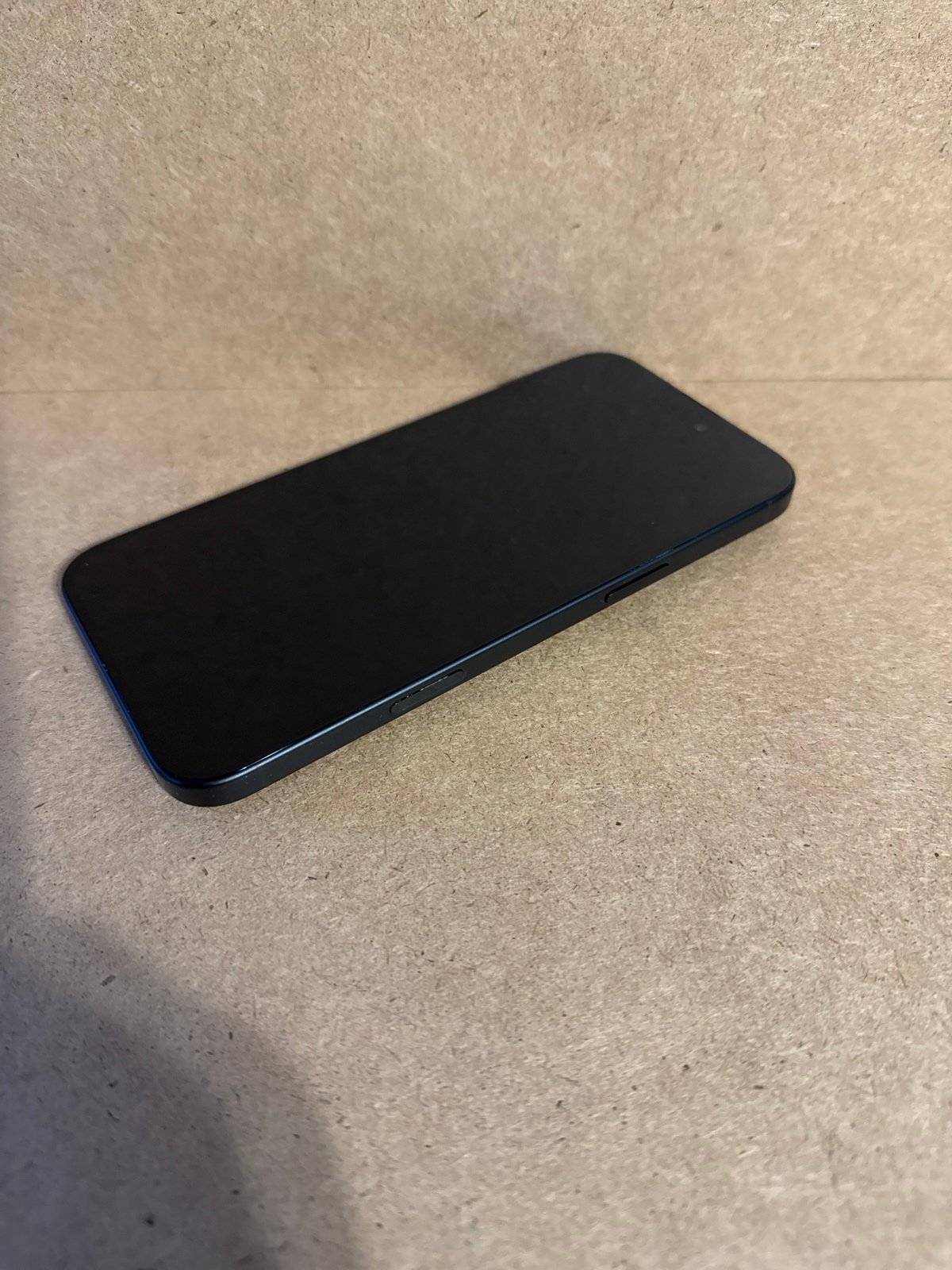 Apple iPhone 16 Plus - Unlocked - 128 GB in Black - New Barely Used 7O57