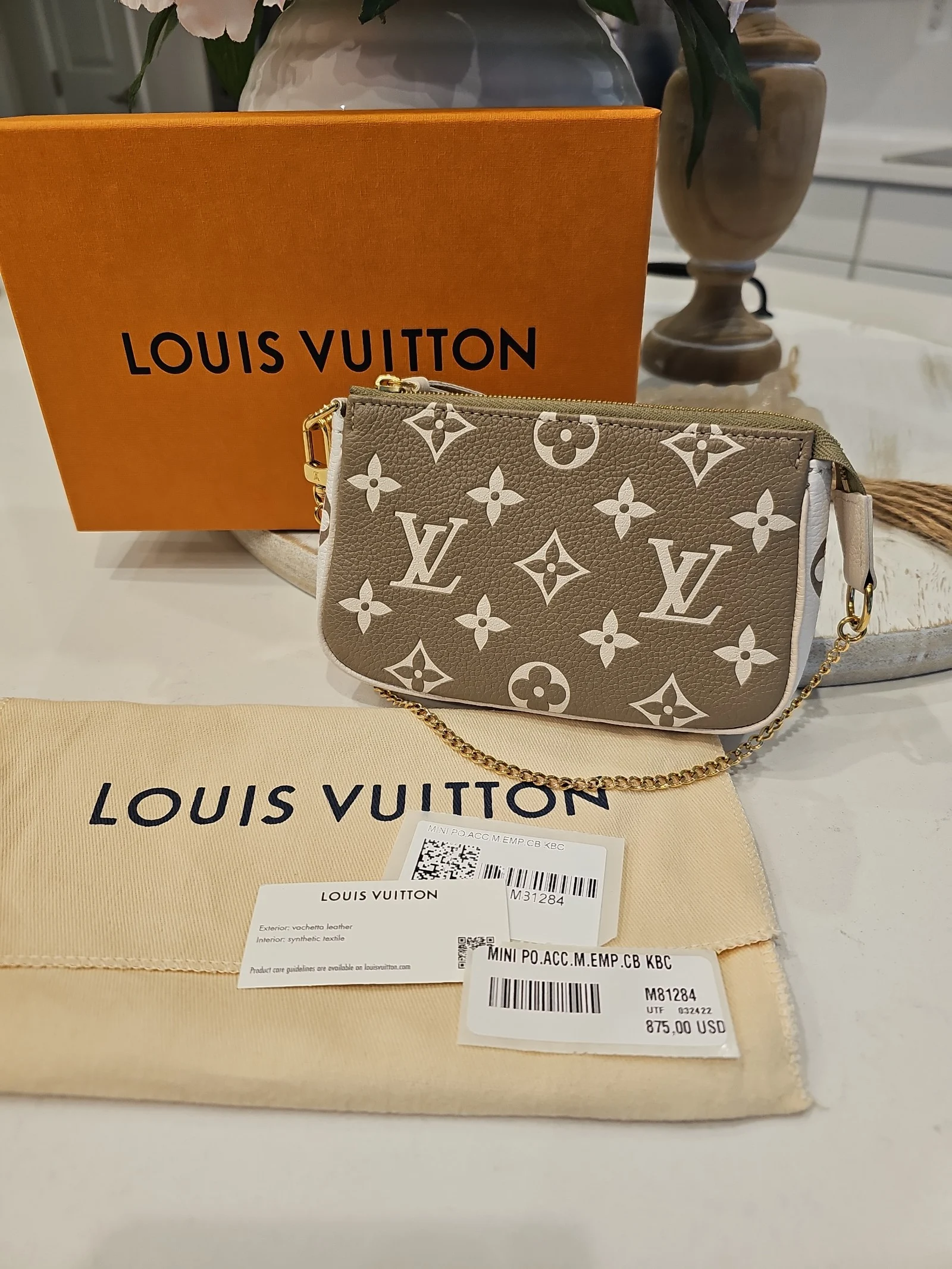 Louis Vuitton Empreinte Spring in the City Mini Pouchette Kaki khaki Beige Cream