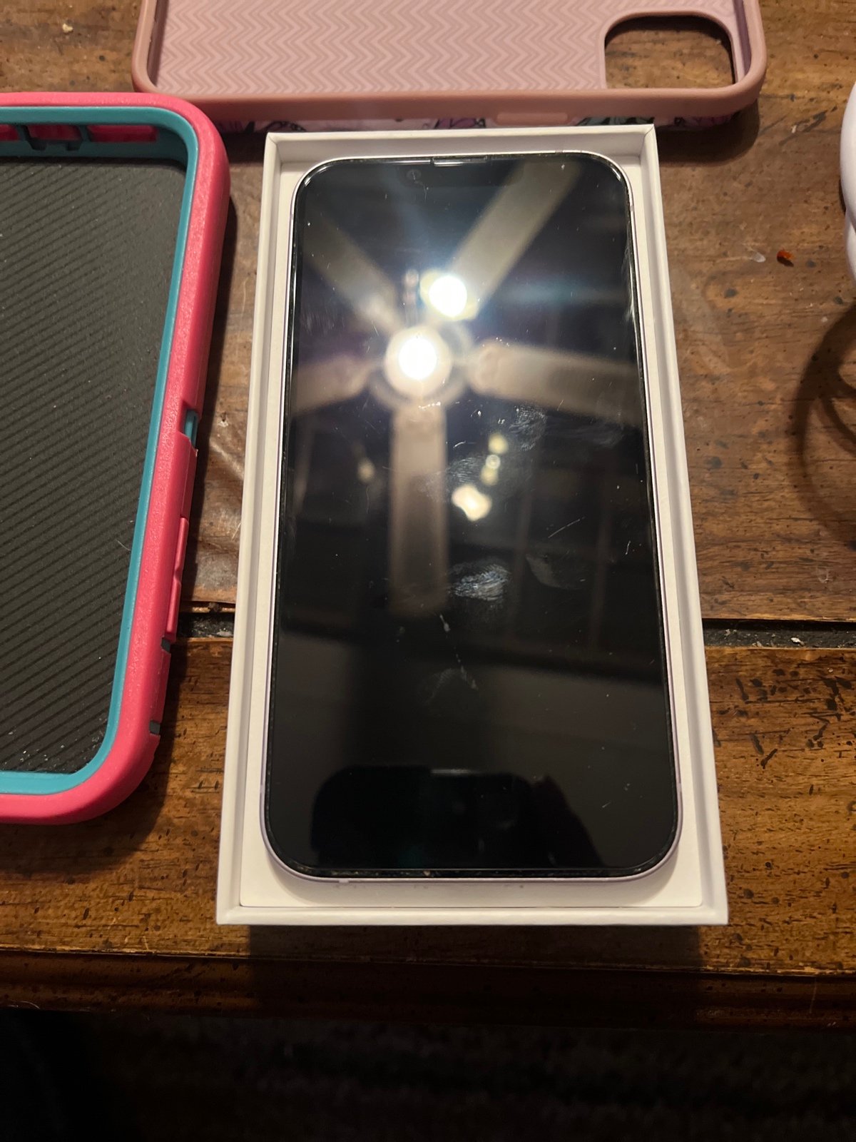 iPhone 14 128 gigs with charger and cases unlocked 9L68