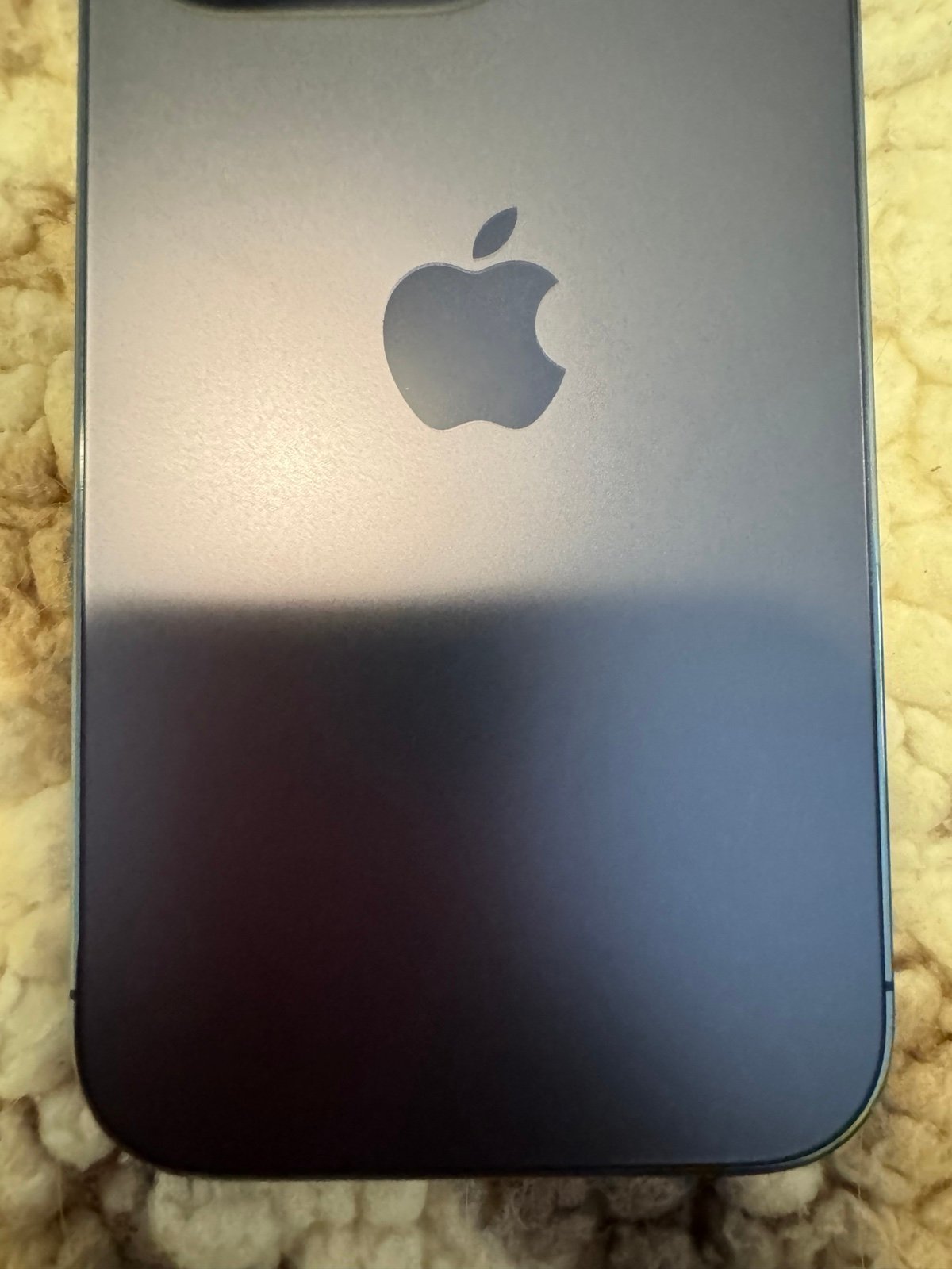 iphone14 pro with 4 Apple Cases and 2 Tempered Glass Screen Protectors 9O83