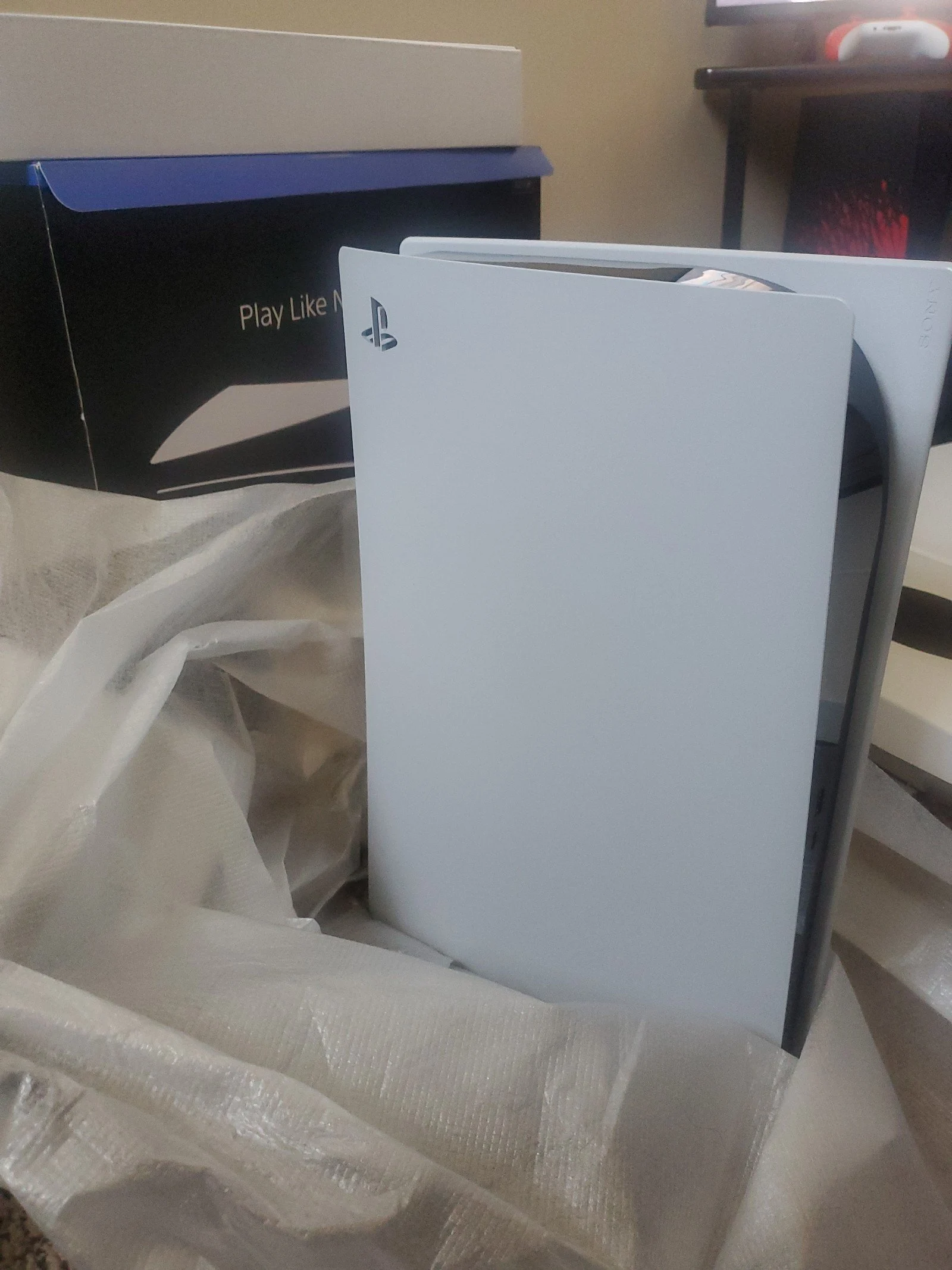 PlayStation 5 Digital Edition White 825GB 5L37