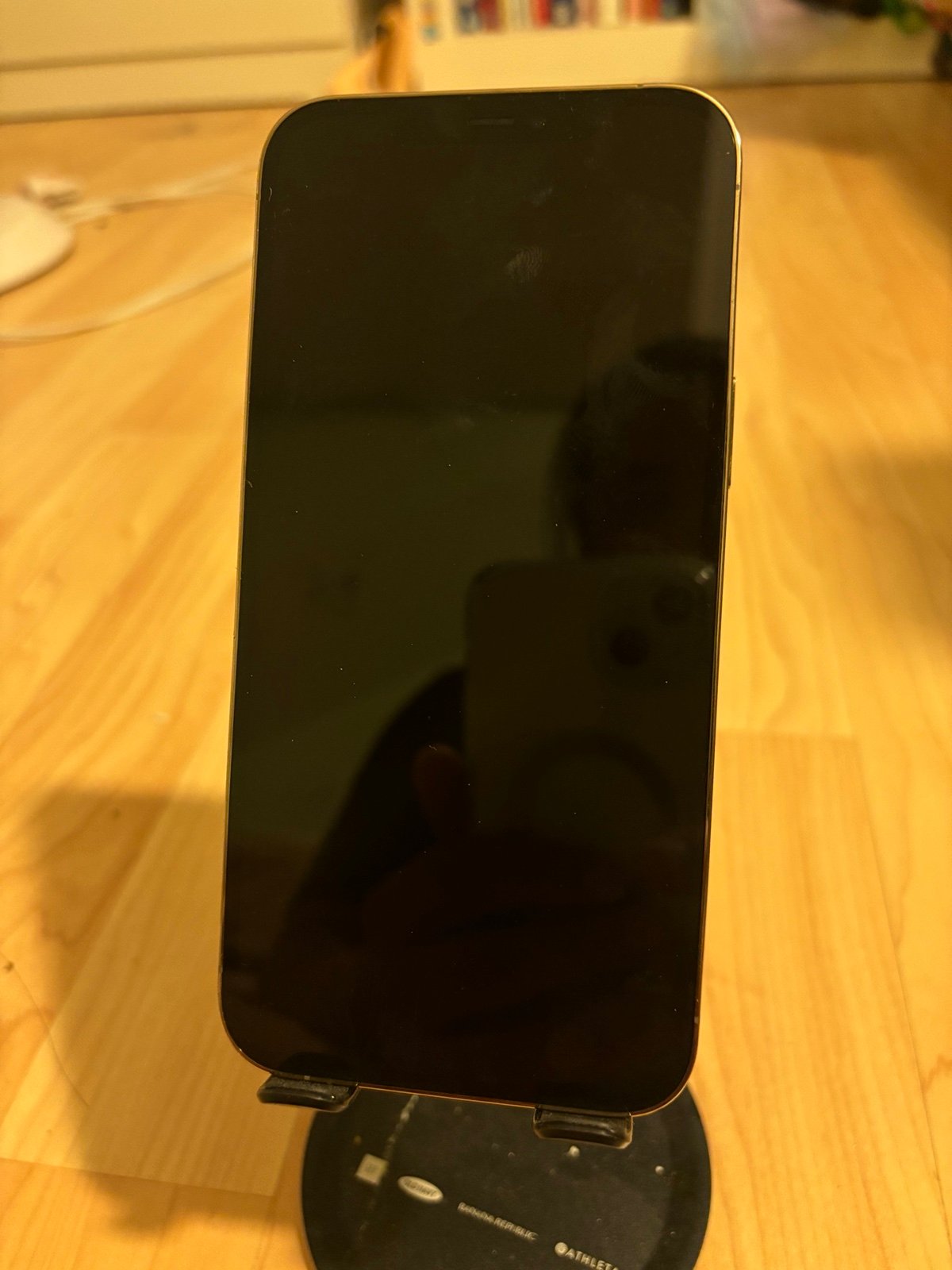 iphone 12 pro max phone unlocked 2V88