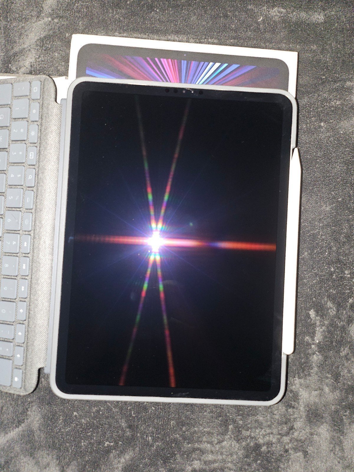 M1 iPad Pro Wi-Fi + Cellular w/ Apple Pencil 2 & Keyboard Case 9F51