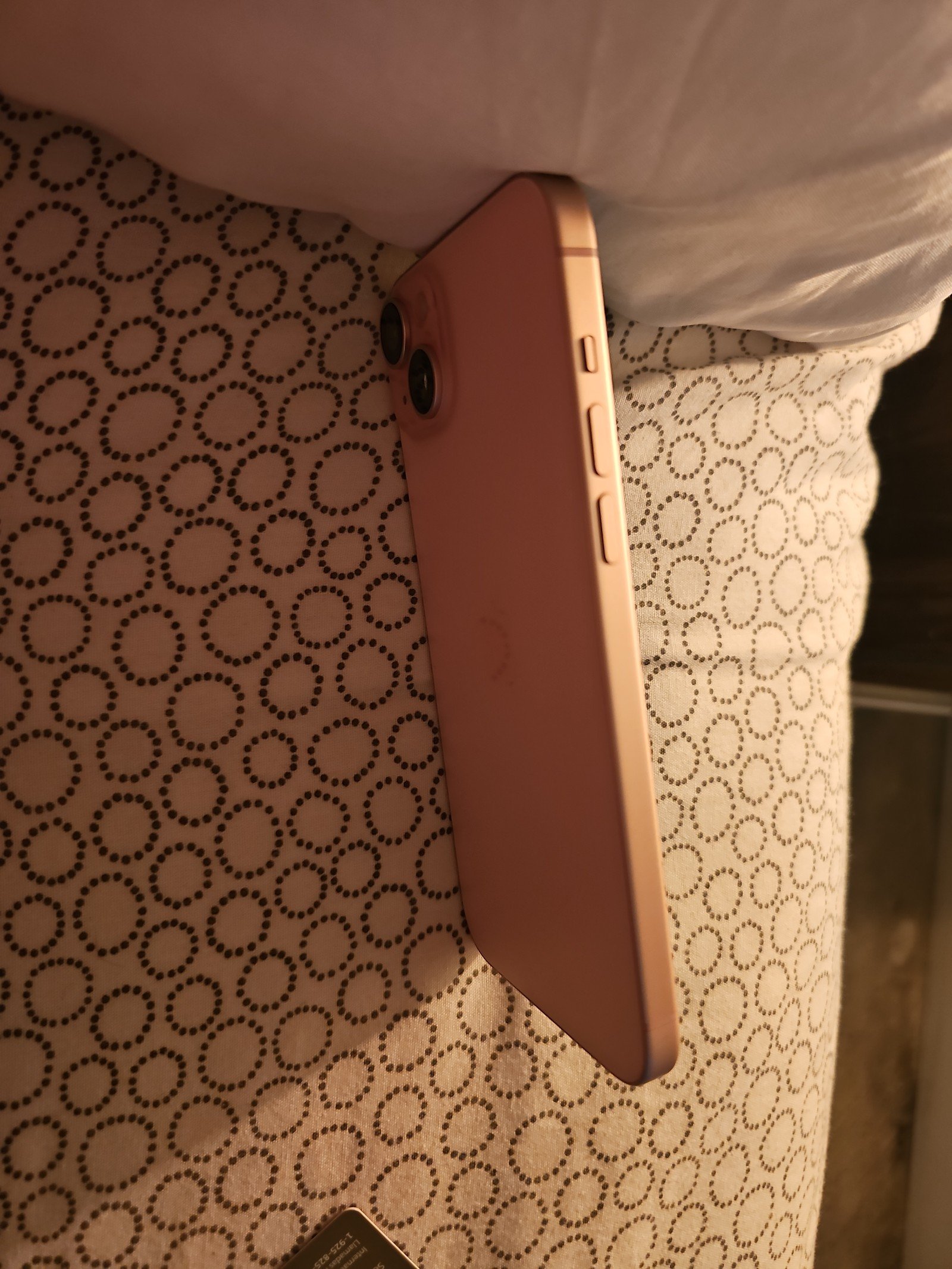 iPhone 15 plus Pink 256gb unlocked 7L83