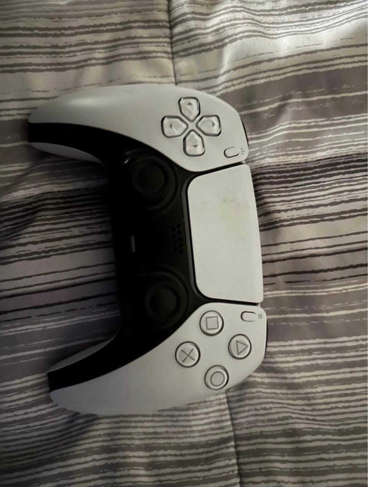 PS5 Digital Edition Slim w/ Headset Razer Barracuda X 9G97