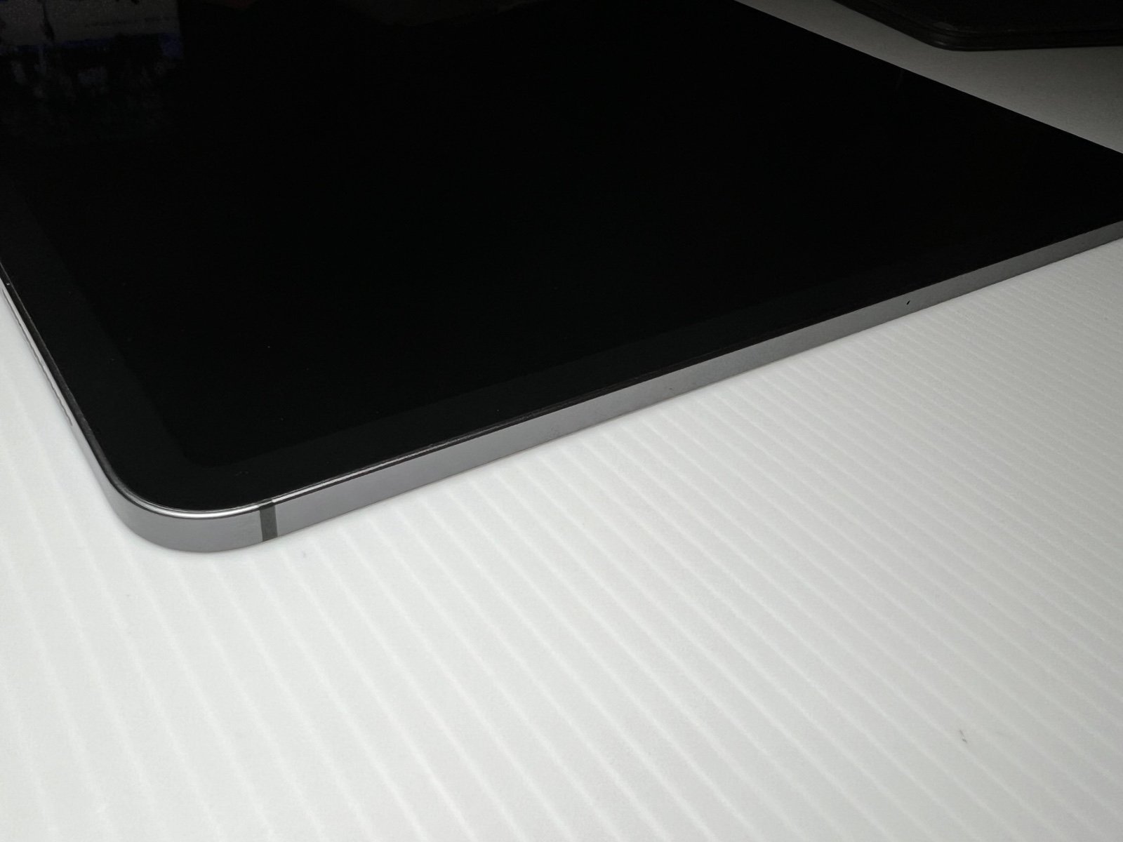 Apple iPad Pro 12.9 in. 3rd Gen 256 GB / LTE (Unlocked) + Wifi - Magic Keyboard 7V31