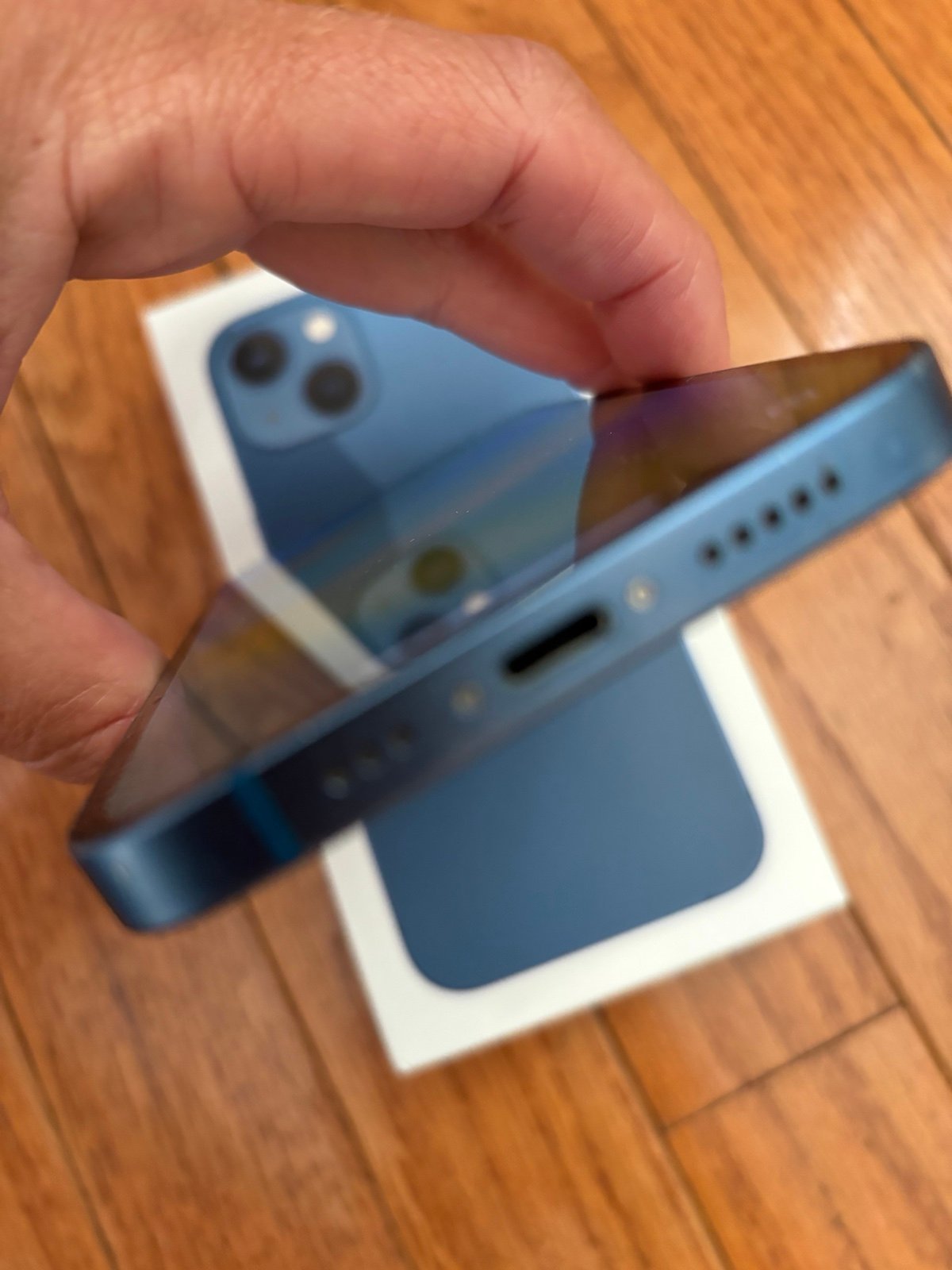 Unlocked Apple iPhone 13 128 GB in Blue UNLOCKED 8S96