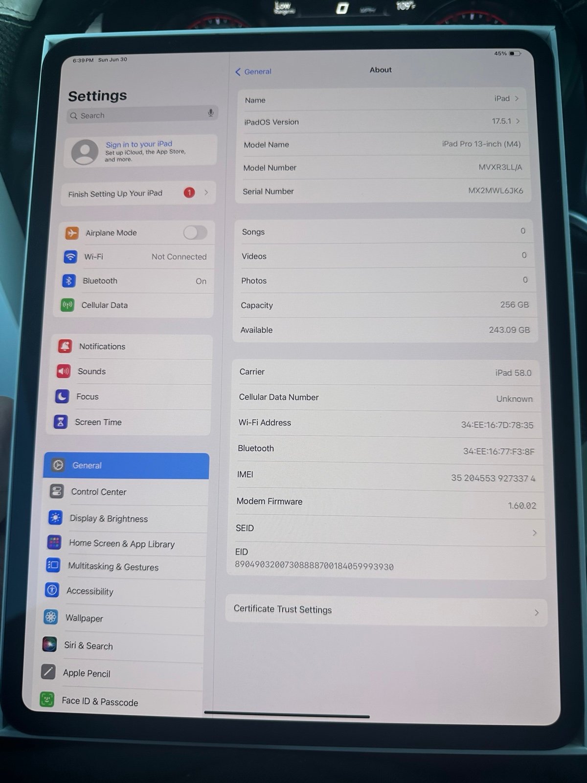 ipad pro 13 inch m4 3K85