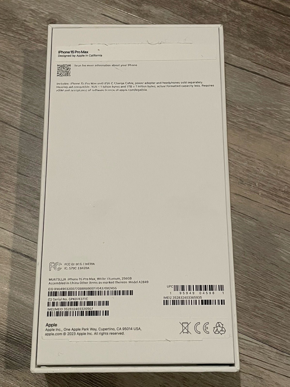 iPhone 15 Pro Max white titanium 256 GB 1X92