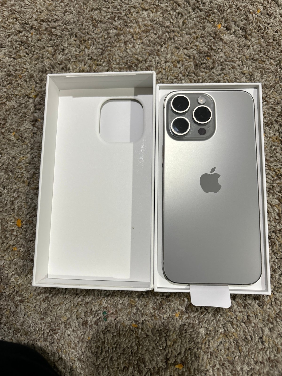 iPhone 15 pro max natural 256gb T-Mobile 3F89