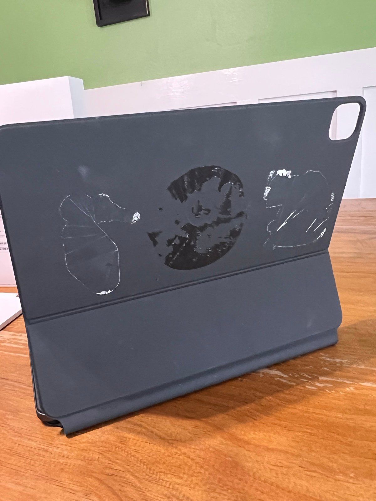 Like New iPad Pro- 12.9” 5th Generation 128GB 6E25