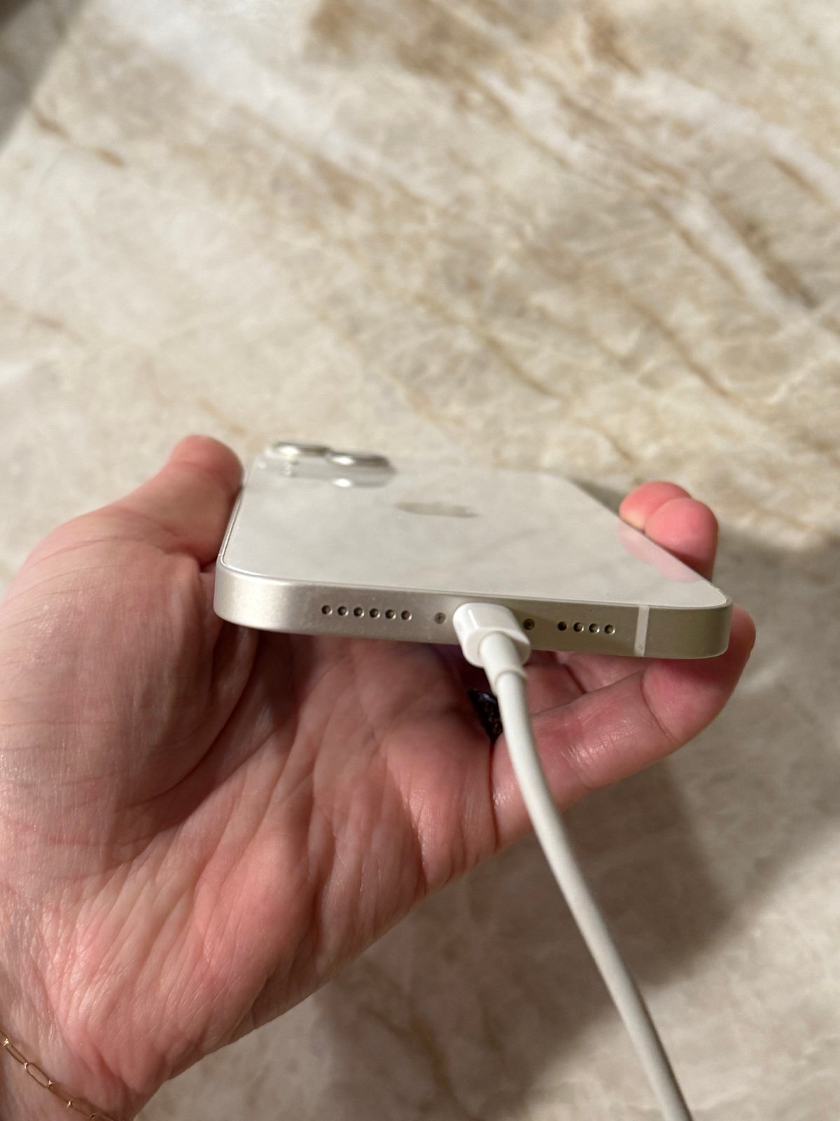 Apple iPhone 14 Plus 128 GB AT&T 7Q18