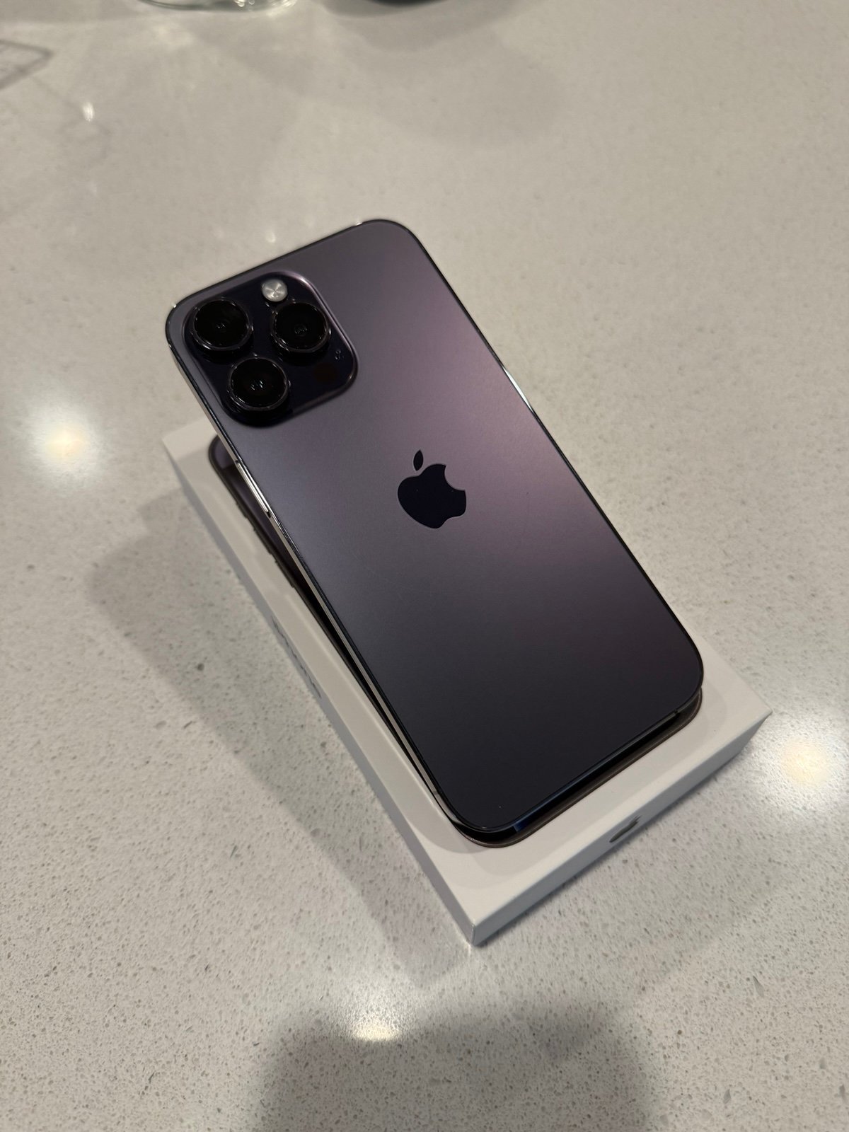 Apple iPhone 14 Pro Max 256 GB in Deep Purple Unlocked 8U59