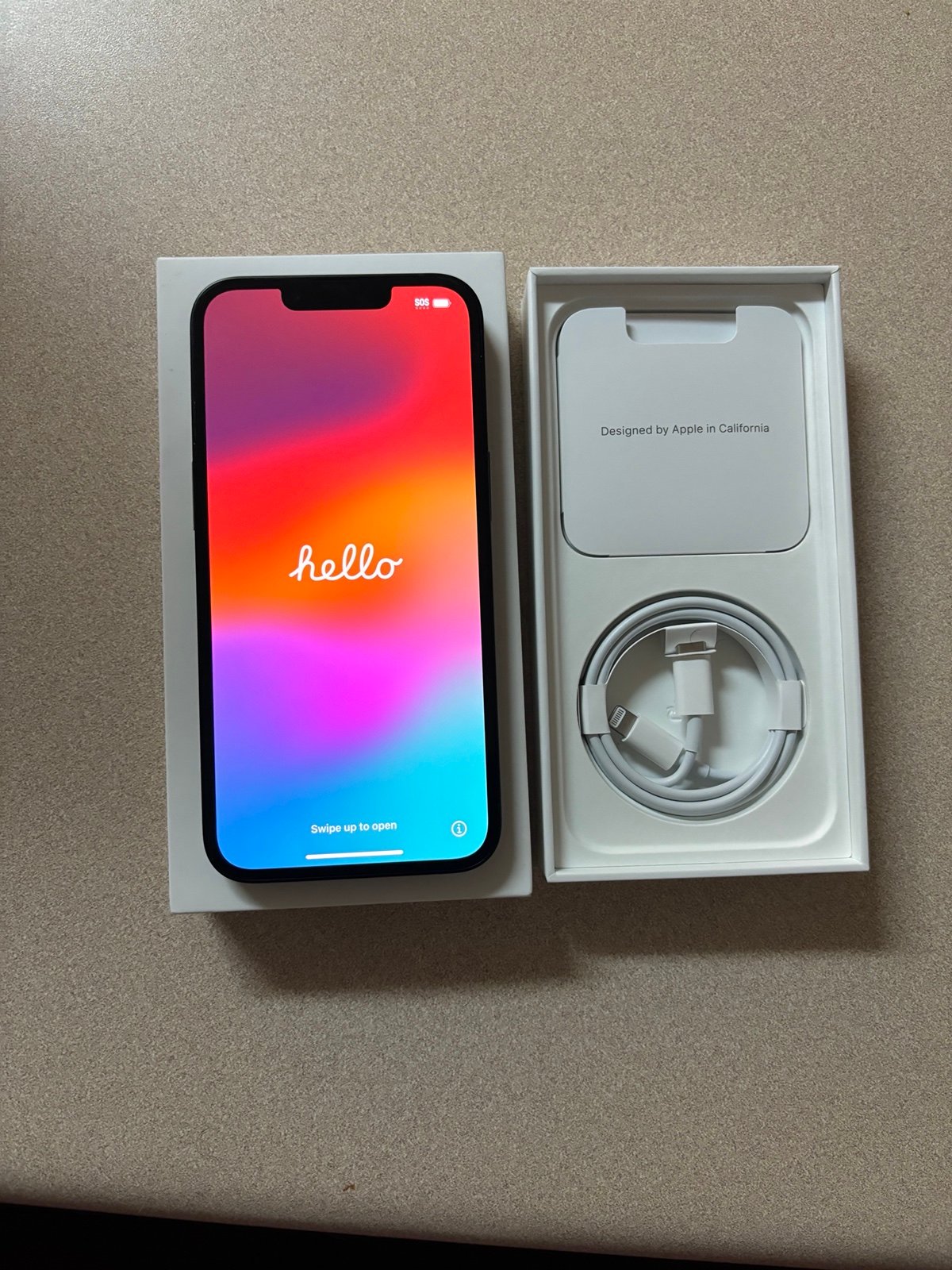 Apple iPhone 13 128 GB in Midnight for T-Mobile 8T15