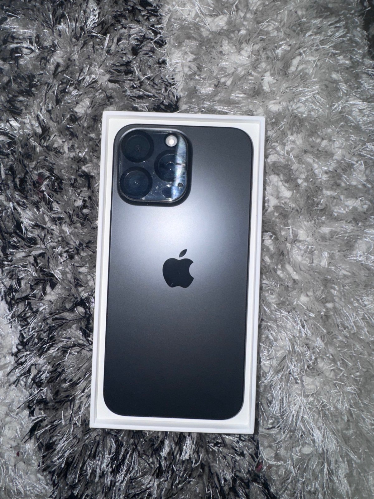 I phone 15 pro max BLACK (UNLOCKED) 256G 2D35