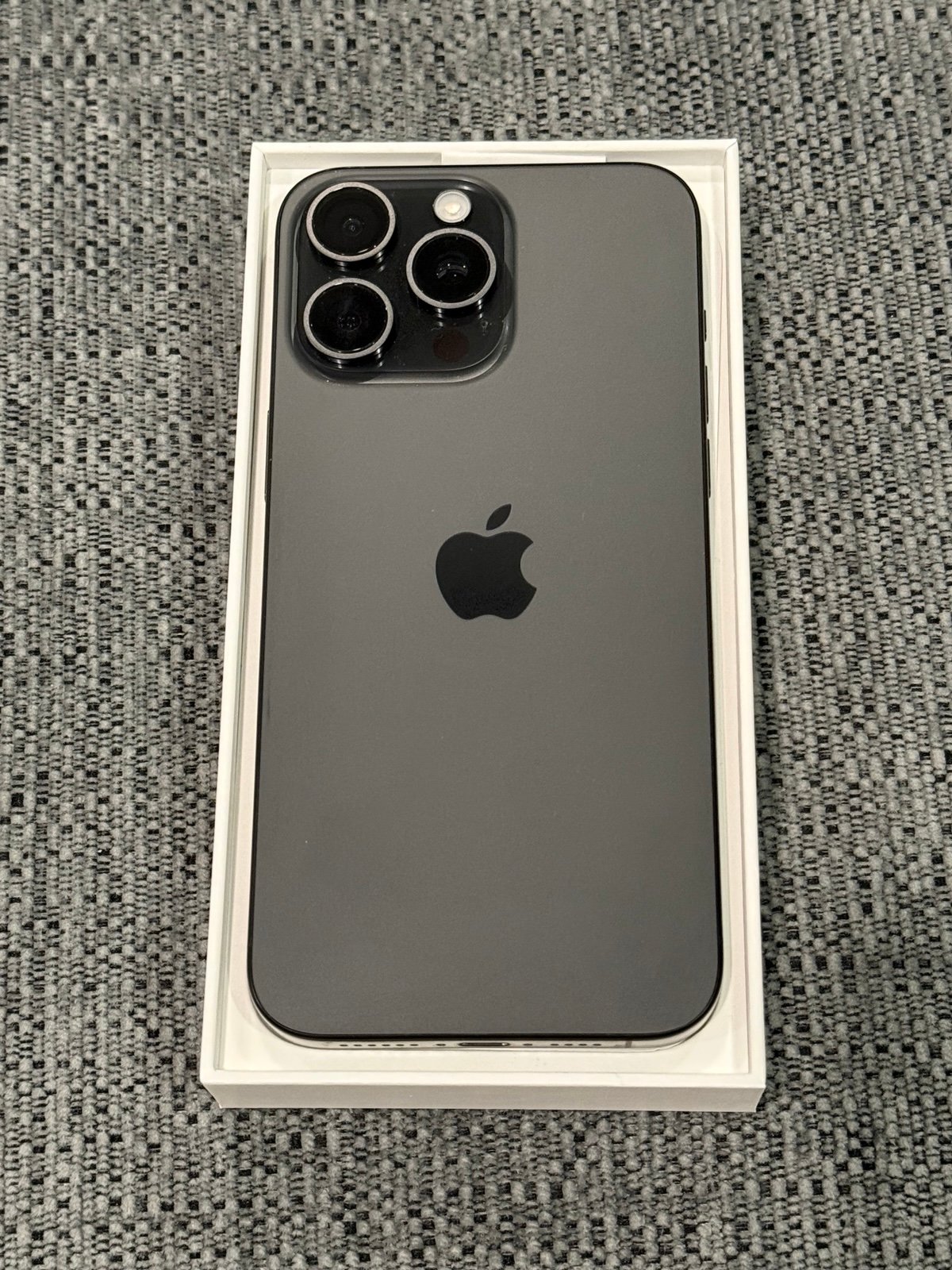 iPhone 15 Pro Max 512GB Black Titanium 7A52