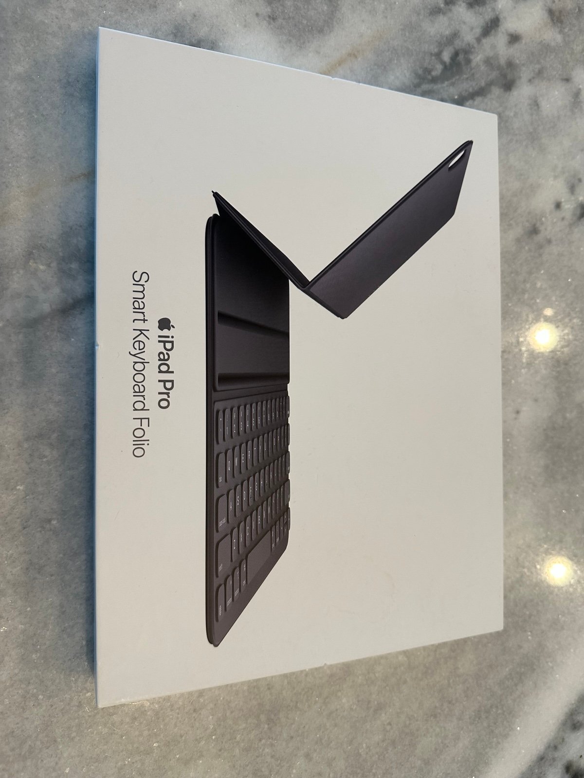 Apple iPad Pro 11 inch 512GB Bundle 8D59