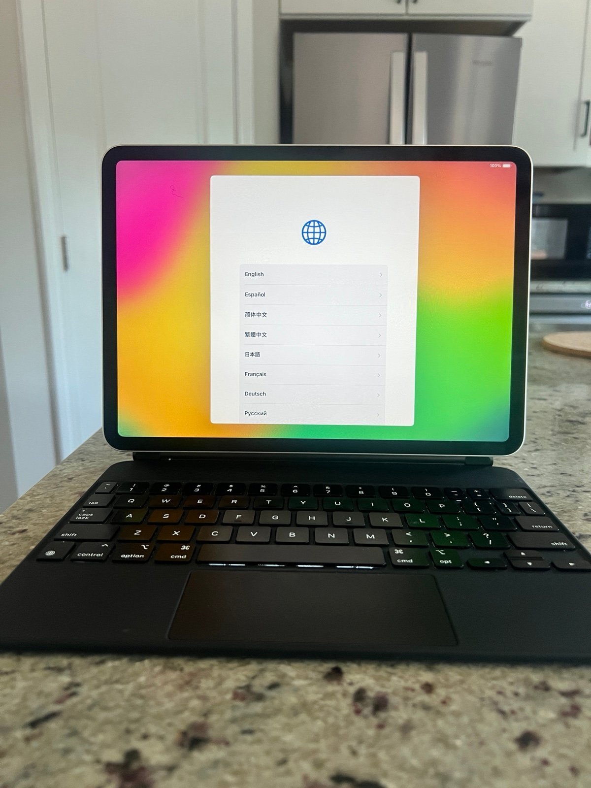 iPad Pro and magic keyboard 2G72