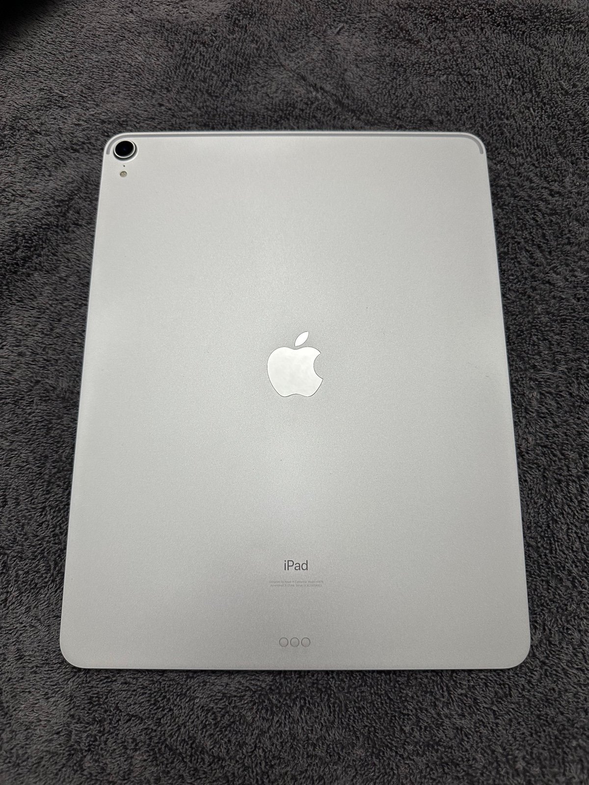 iPad Pro 3rd generation Silver 512 GB with Apple pencil 7D15