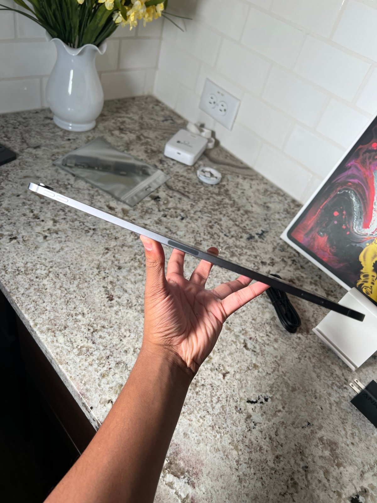 Apple iPad Pro 3rd Generation 256 GB in Space Gray Cellular FACTORY UNLOCKED 8W31