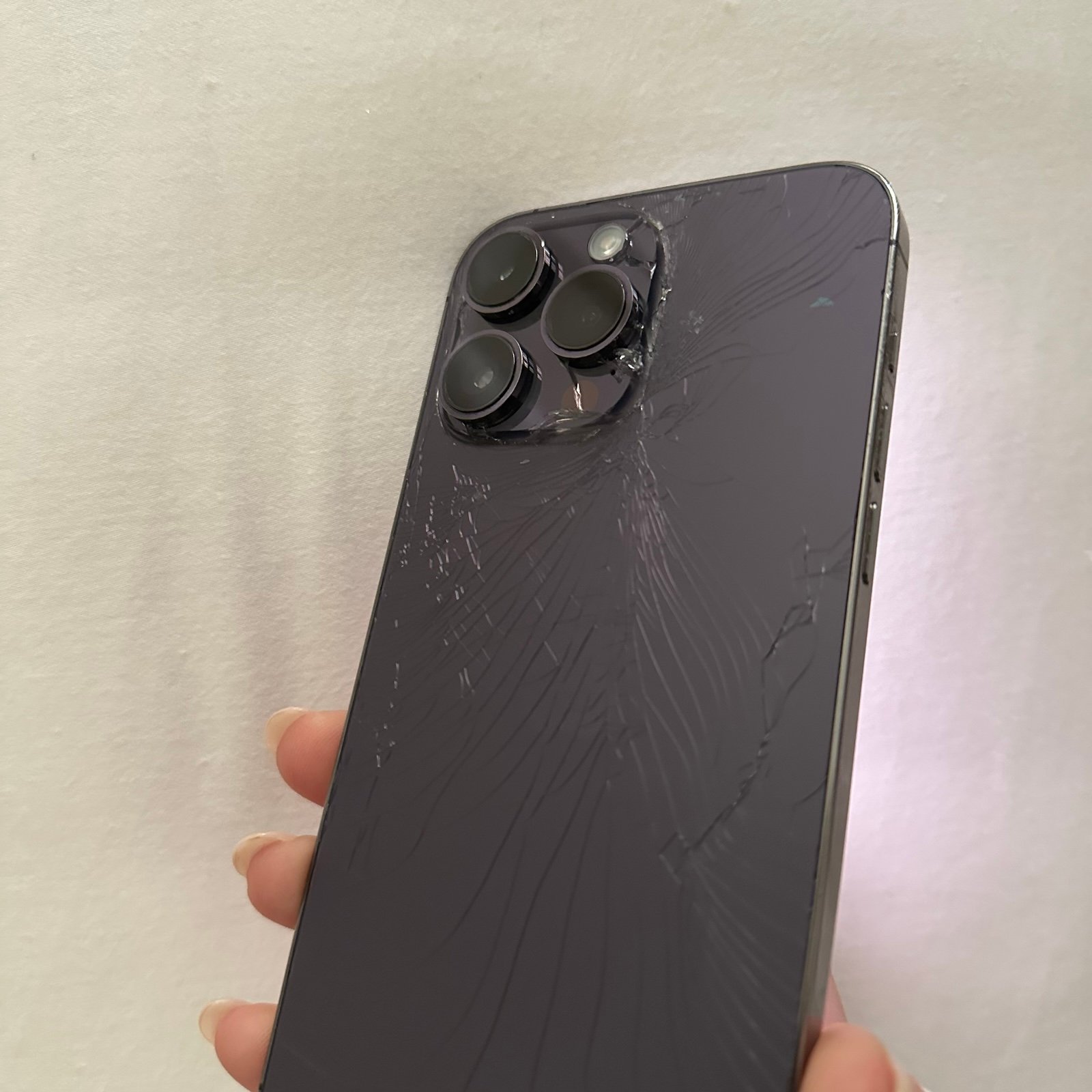 Apple iPhone 14 Pro Max 256 GB in Deep Purple 5W53