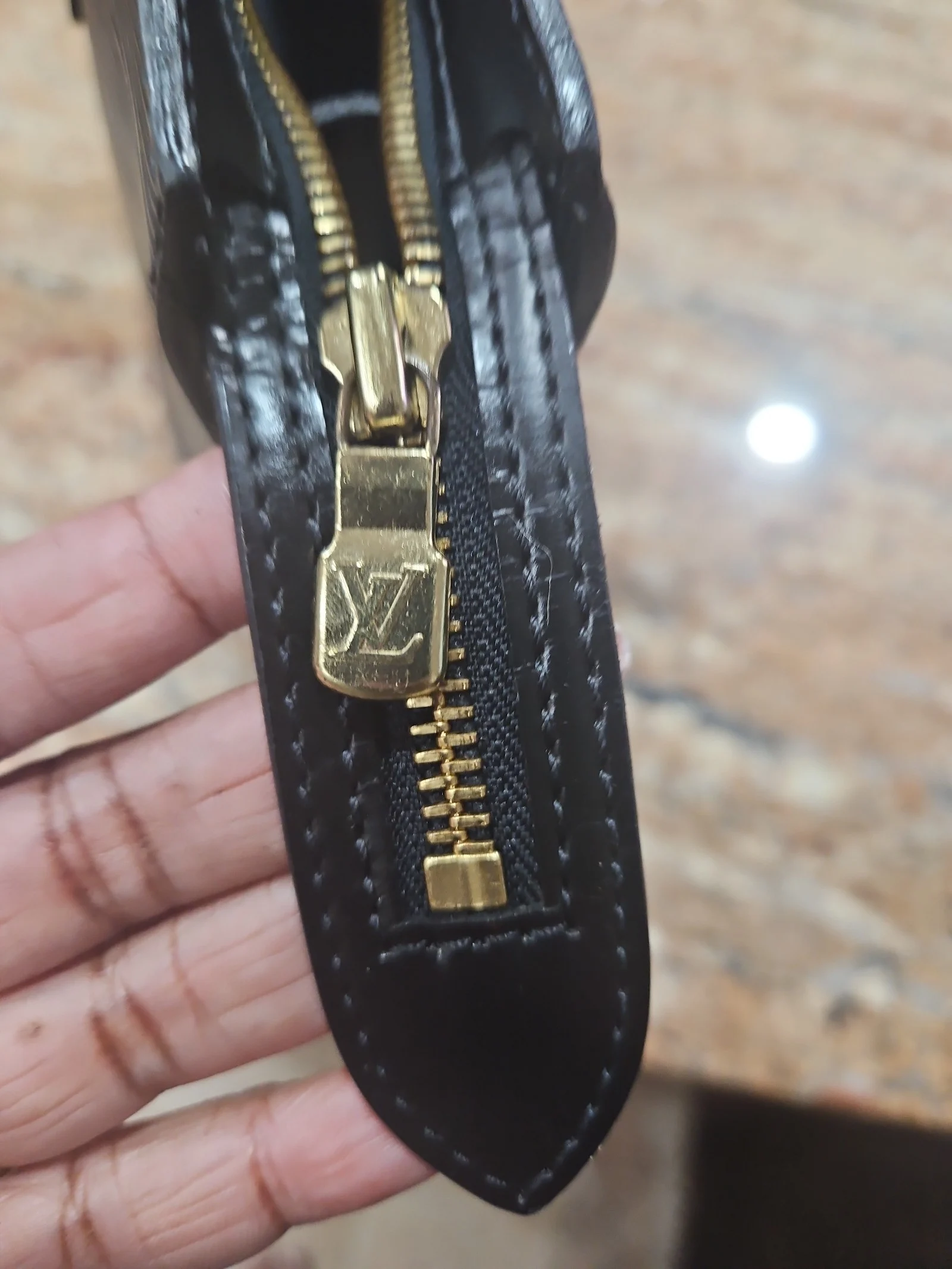 LOUISE VUITTON ST JACQUES SHORT HANDLE