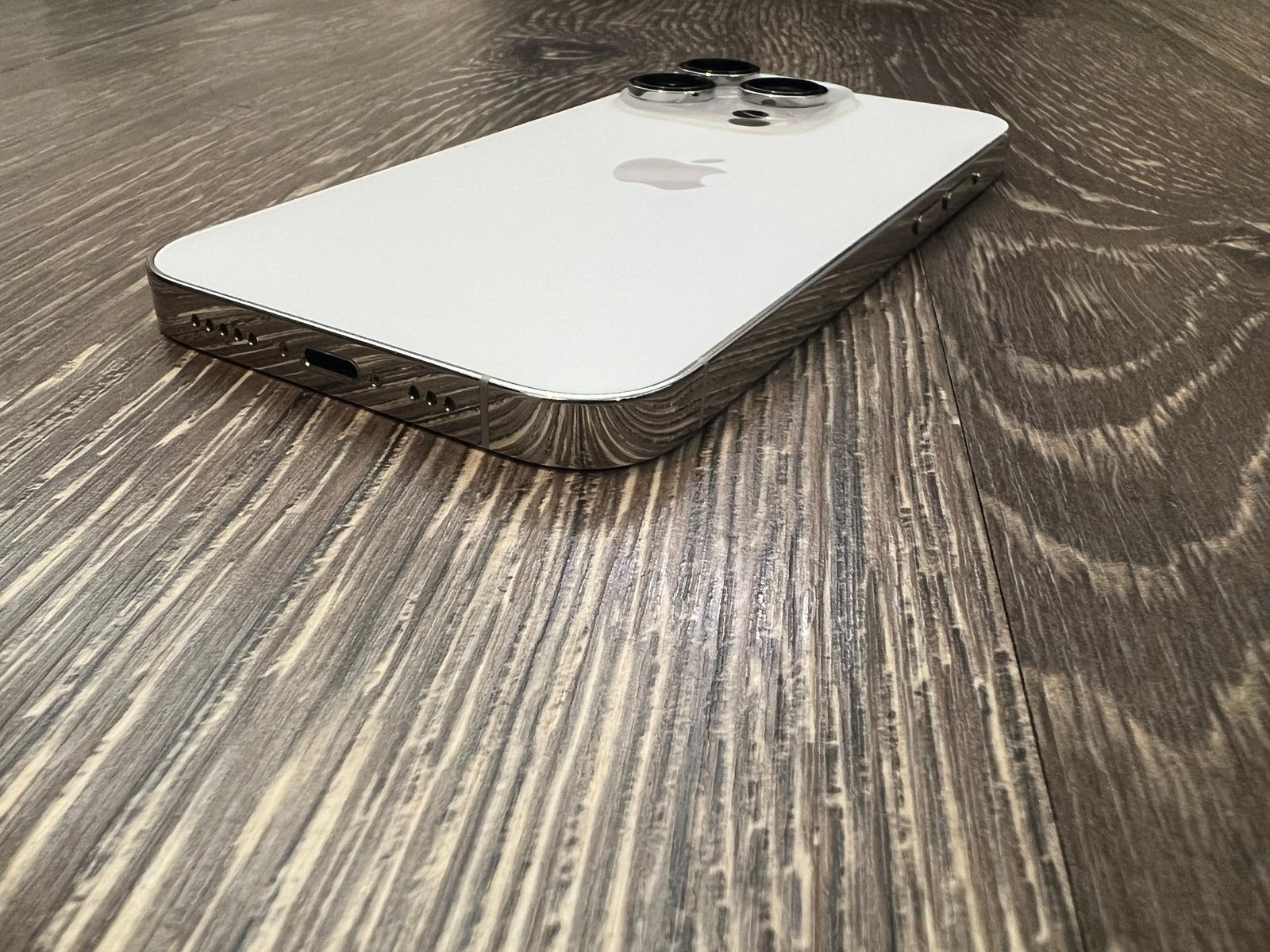 iPhone 14 Pro UNLOCKED FOR ANY CARRIER! 2Z73