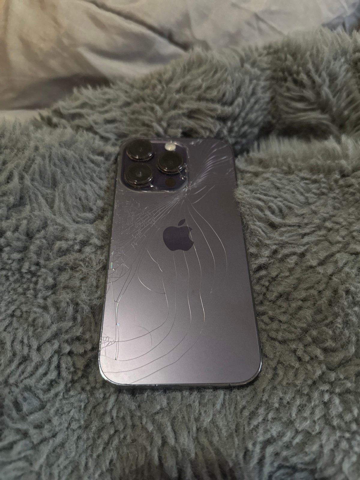 Apple iPhone 14 Pro 256 GB in Deep Purple for Unlocked 3M21