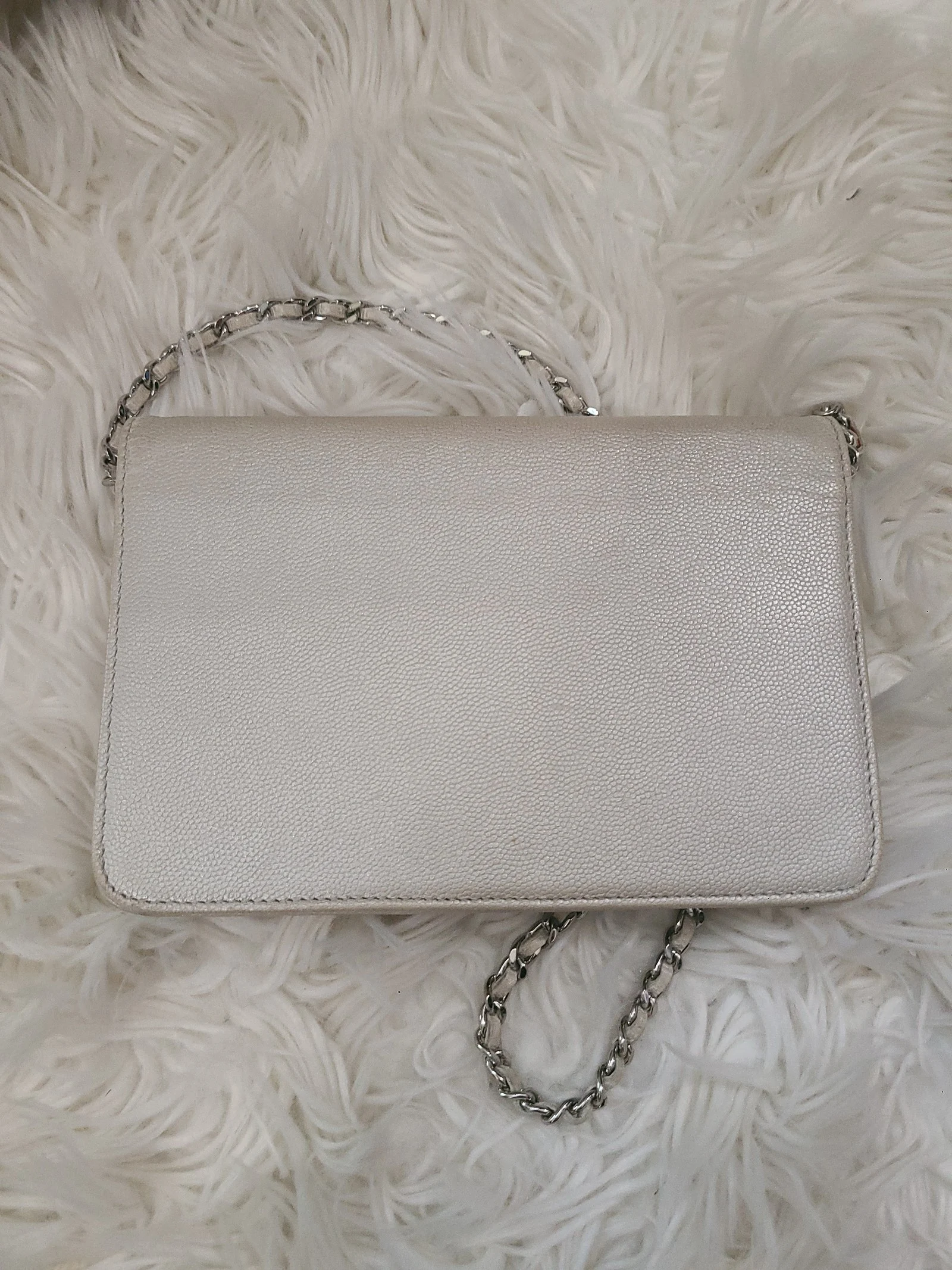 Gorgeous Authentic CHANEL Caviar Sevruga Wallet on Chain WOC in Pearl