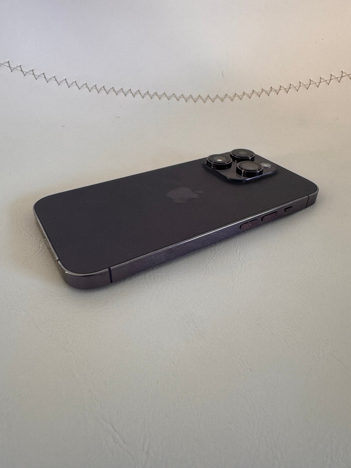 Apple iPhone 14 Pro 128 GB in Deep Purple for Unlocked 3U93