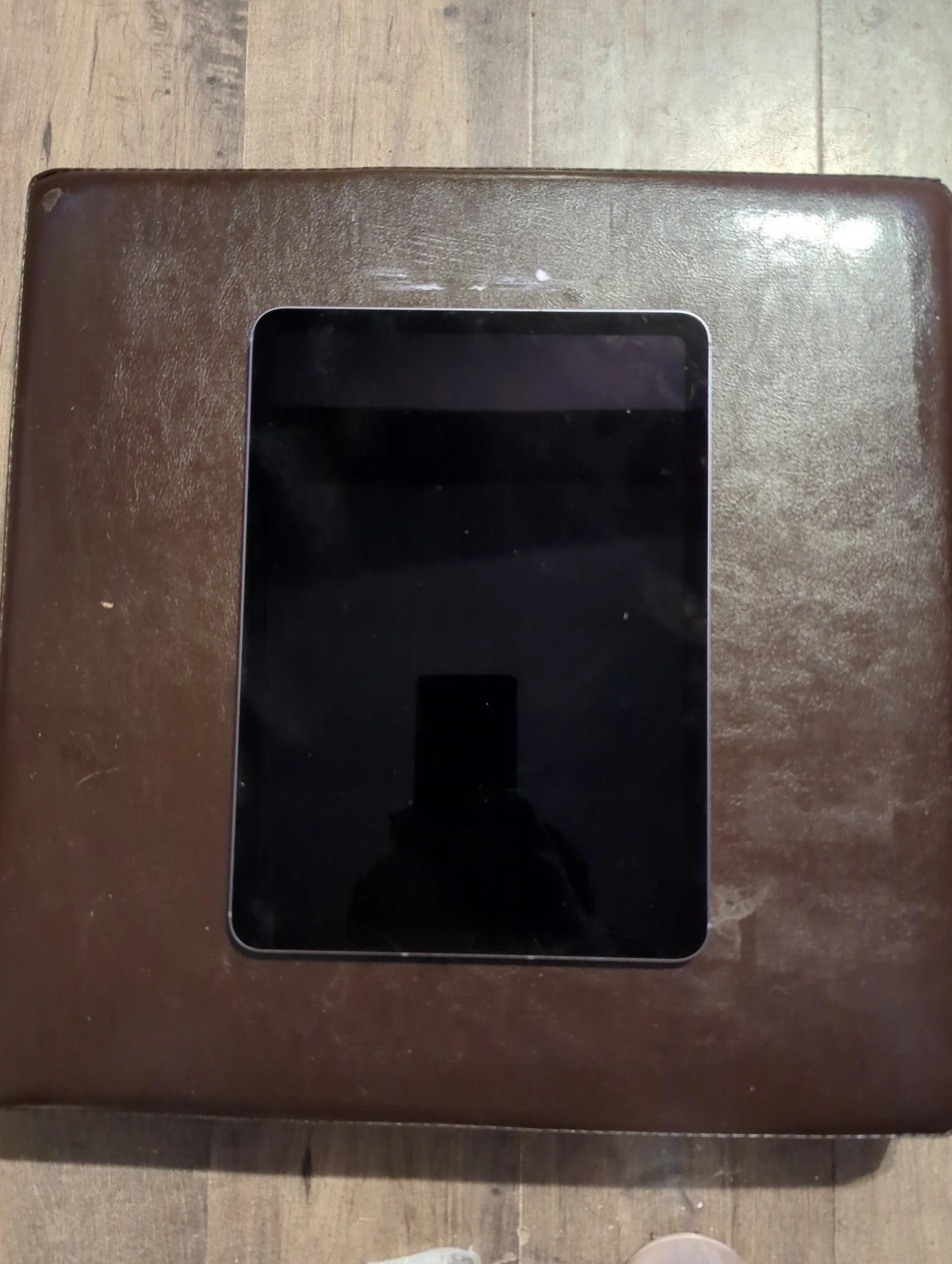 Barley used Ipad Air 5th gen 8Z86