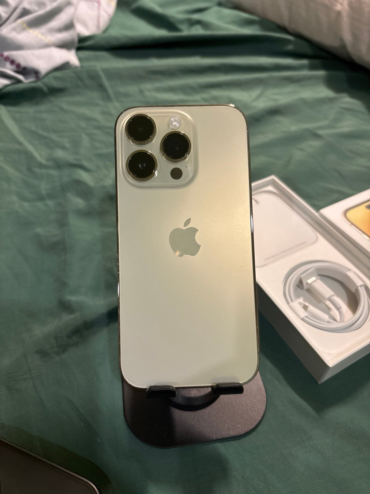 iPhone 14 Pro ( Unlocked ) 3J53