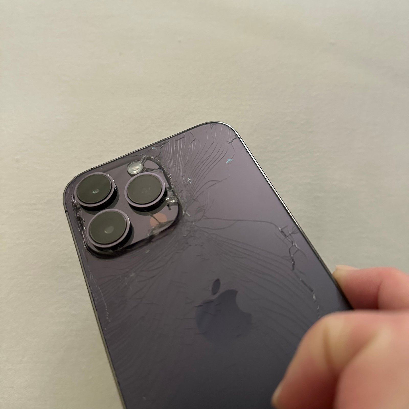 Apple iPhone 14 Pro Max 256 GB in Deep Purple 5W53