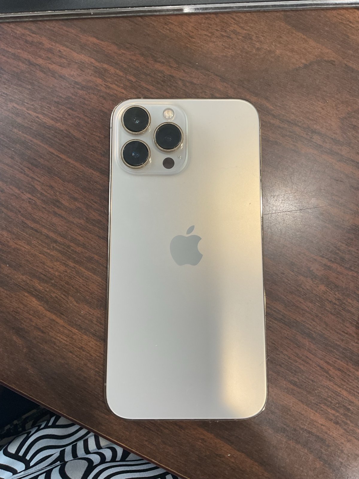 iPhone 13 Pro Max 152gb unlocked 6W76