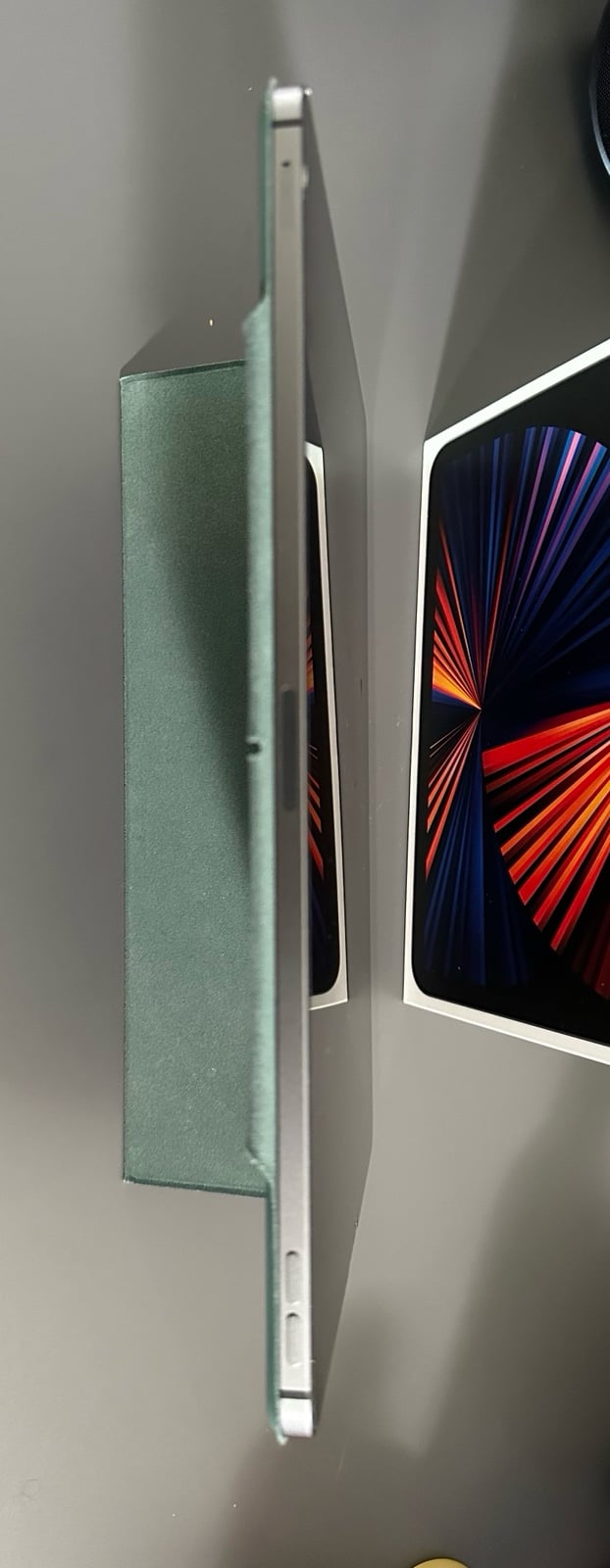 Apple iPad Pro 12.9in (5th Generation) Wi-Fi + Cellular 256GB Unlocked 8J12