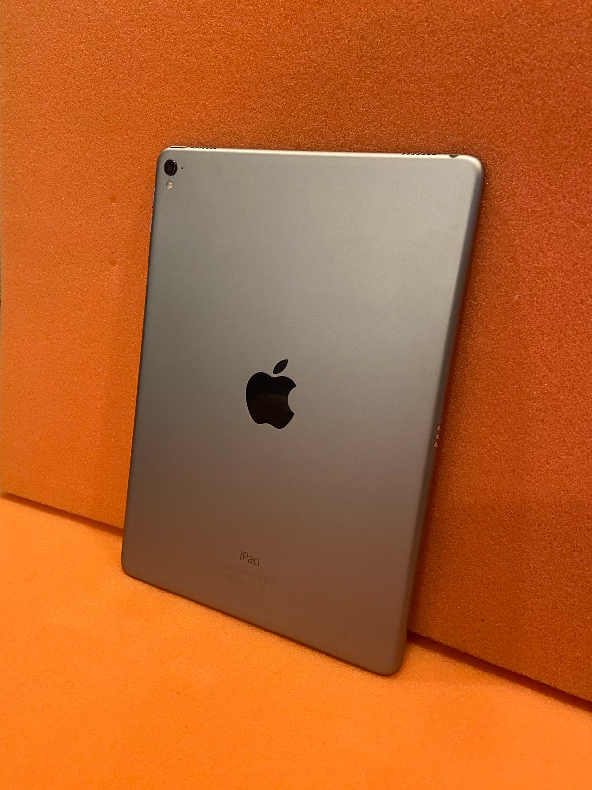 Lot of 2 Apple iPad Pro 1st Gen 9.7” Tablet - 32GB - Newest iOS 16 - Fast Ship 3H89